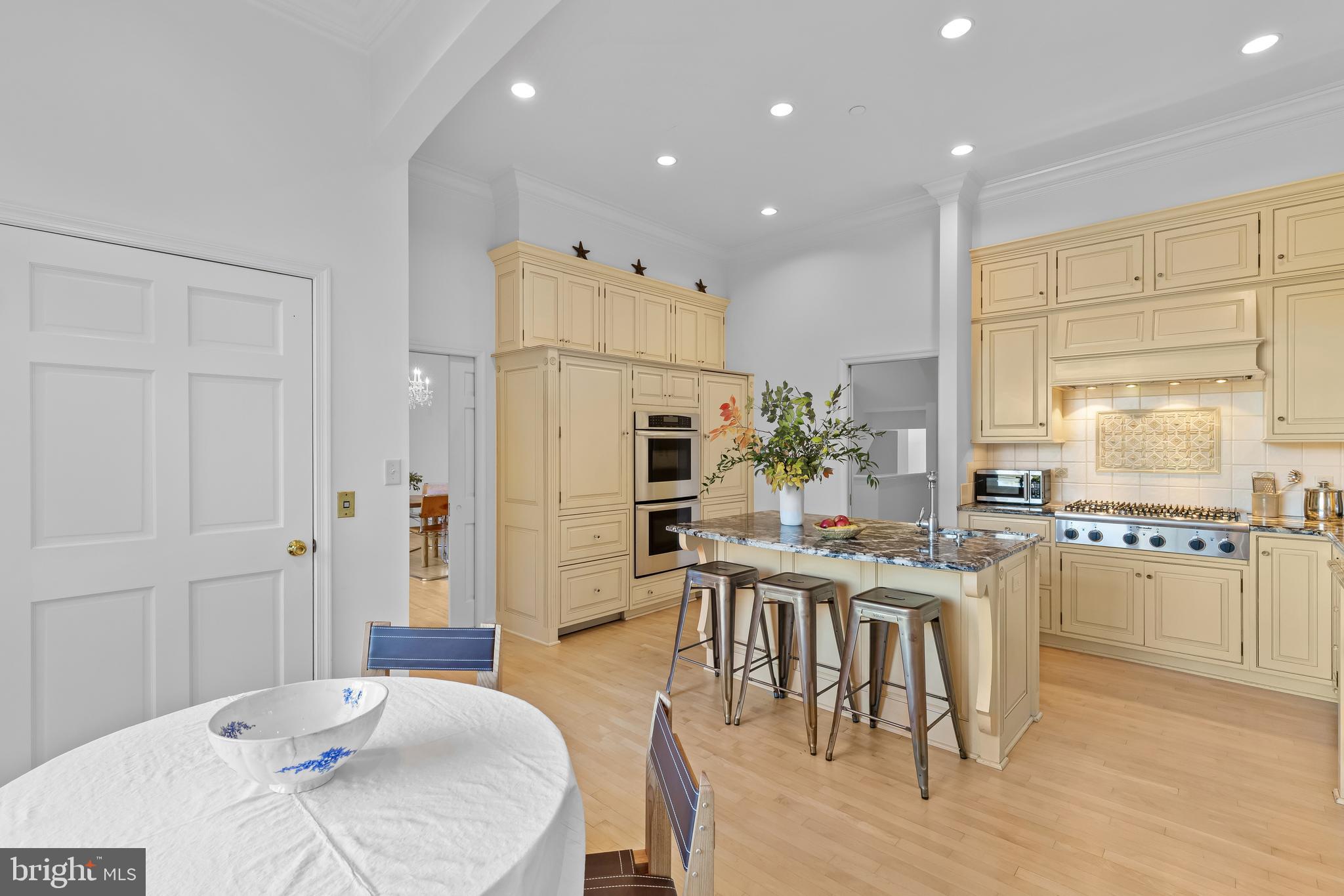 SOUTHGATE HARBOR - Residential