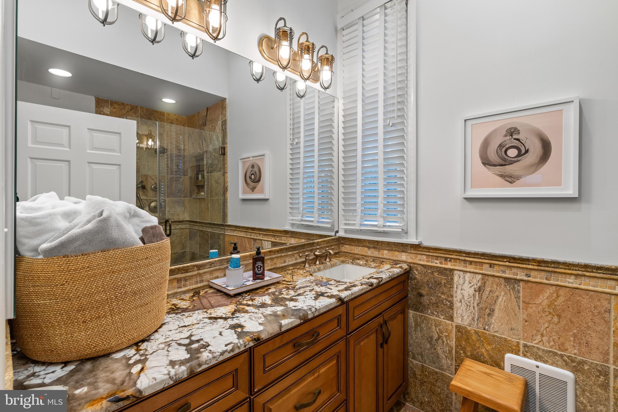 SOUTHGATE HARBOR - Residential