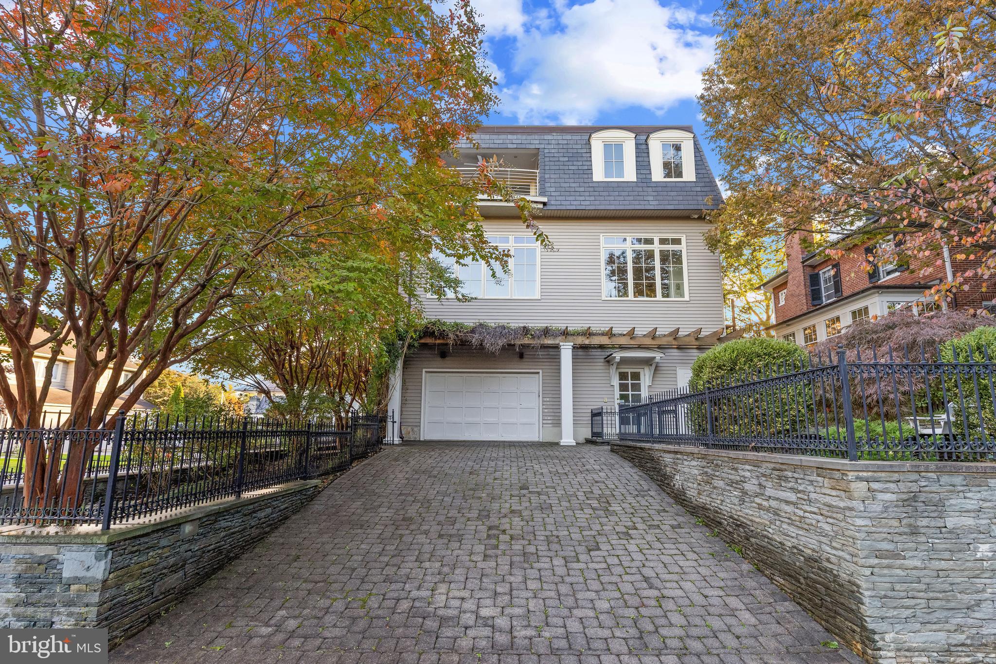 SOUTHGATE HARBOR - Residential