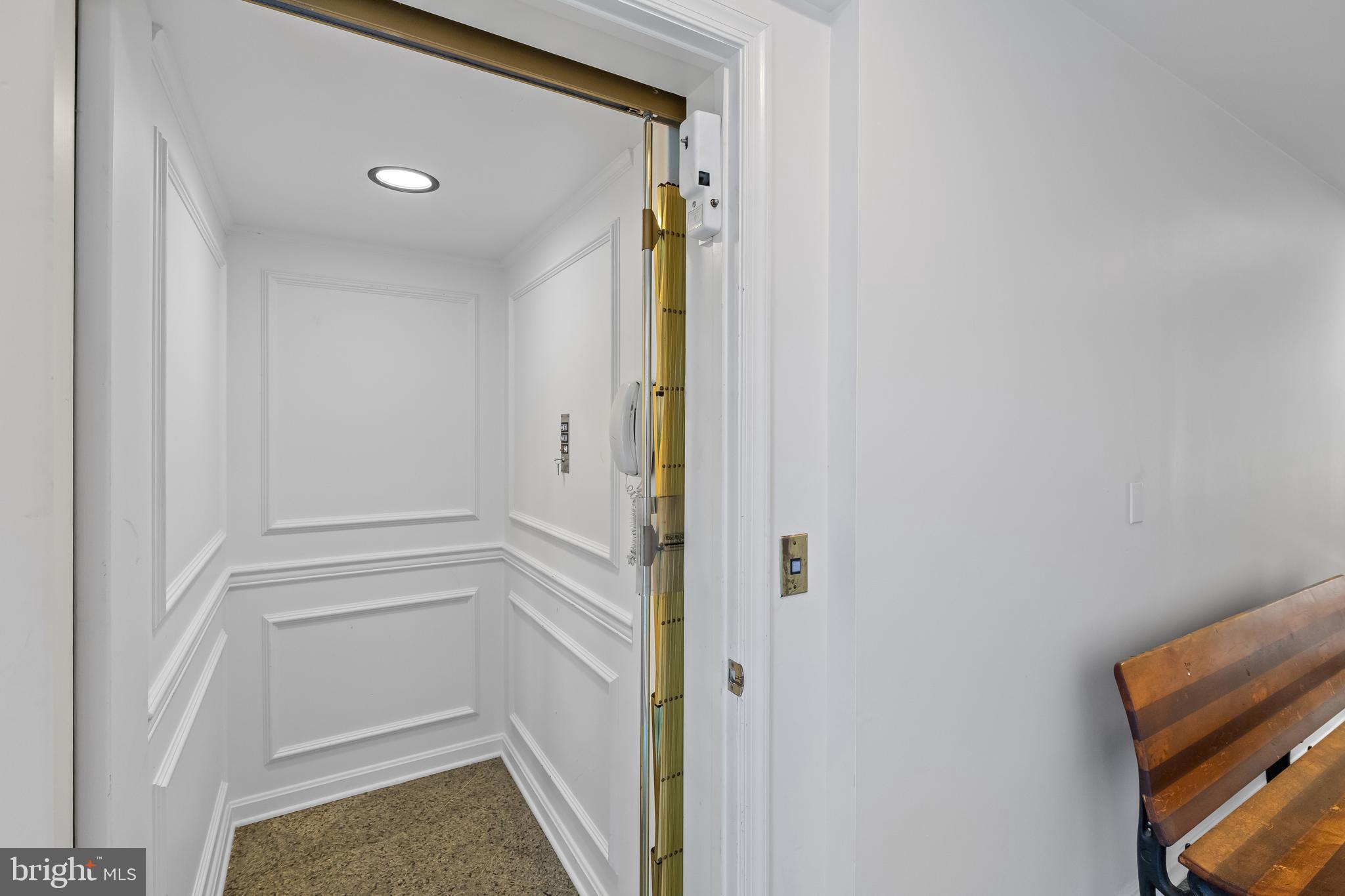 SOUTHGATE HARBOR - Residential