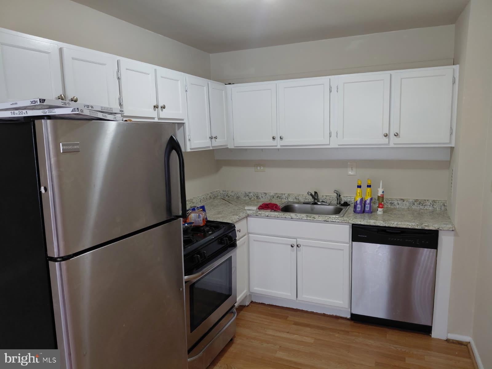 401 ARMISTEAD STREET 205