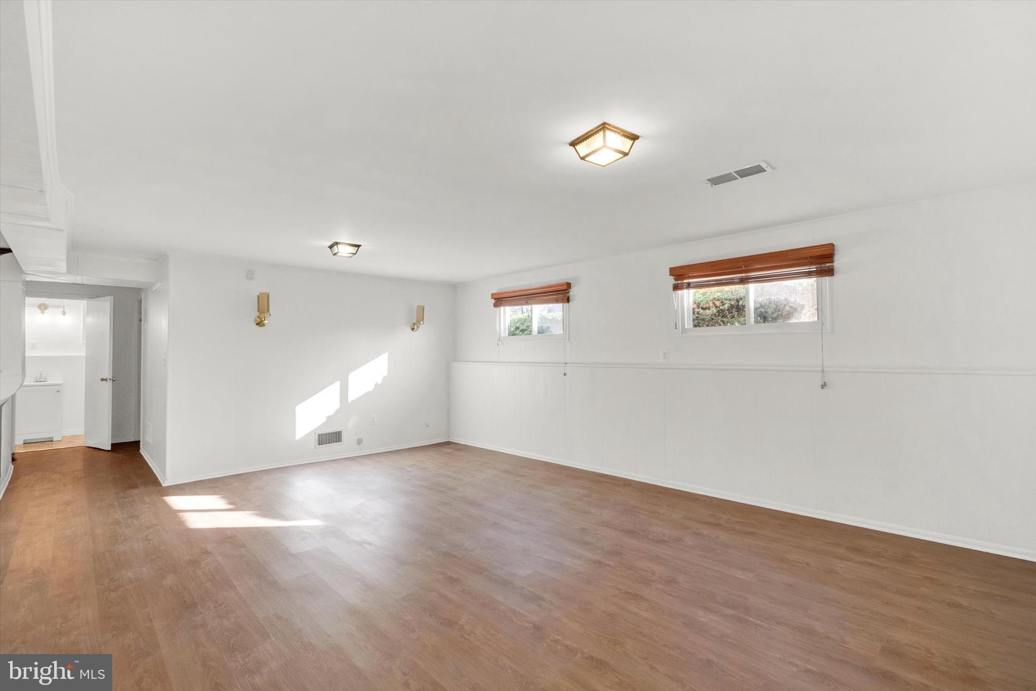 WOODMOOR ESTATES - Residential