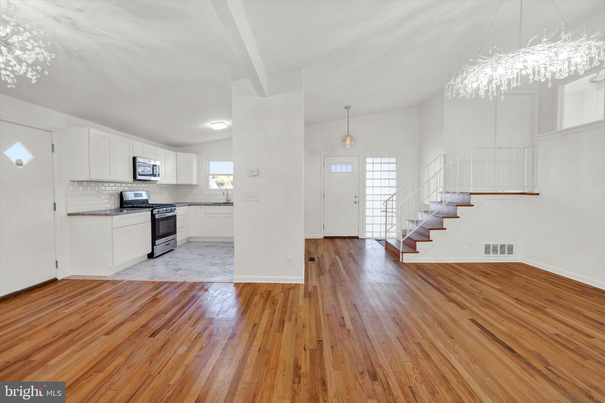 WOODMOOR ESTATES - Residential