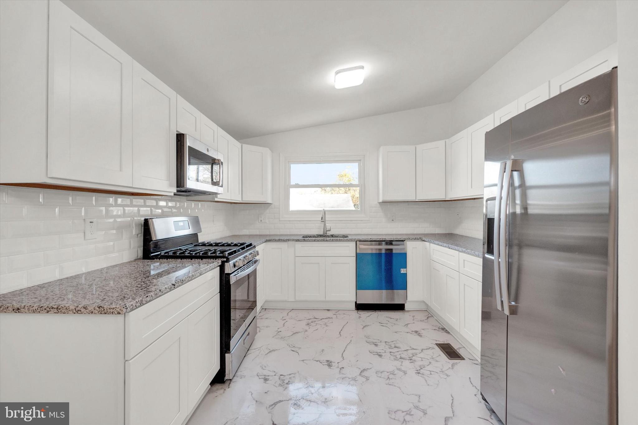 WOODMOOR ESTATES - Residential