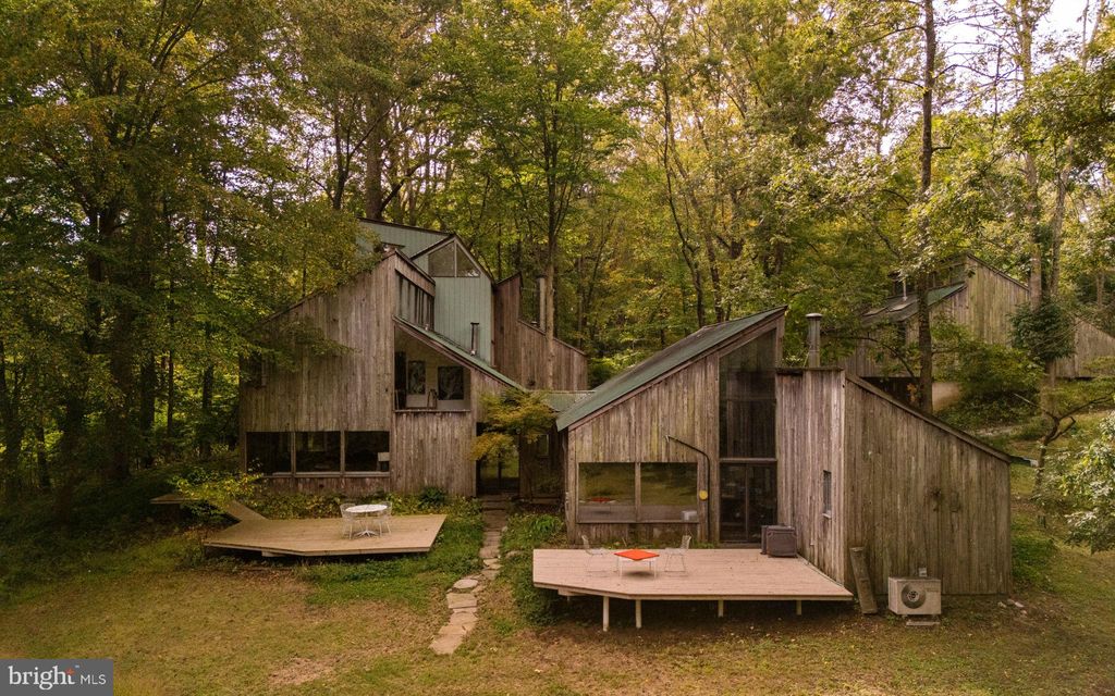 Photo of 36 Rabbit Run Road, MALVERN, PA 19355 (MLS # PACT2110482)