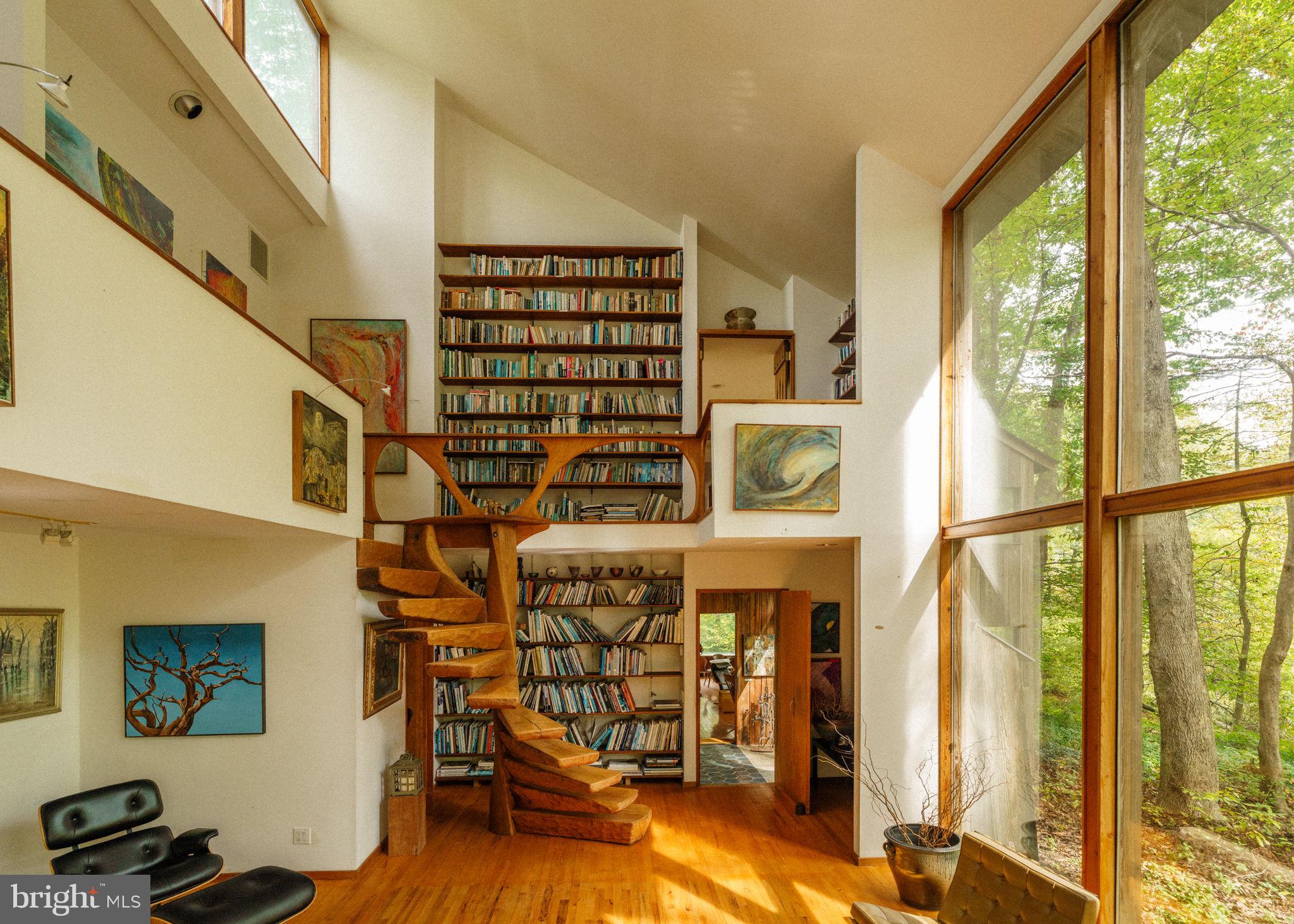 RADNOR HUNT - Residential