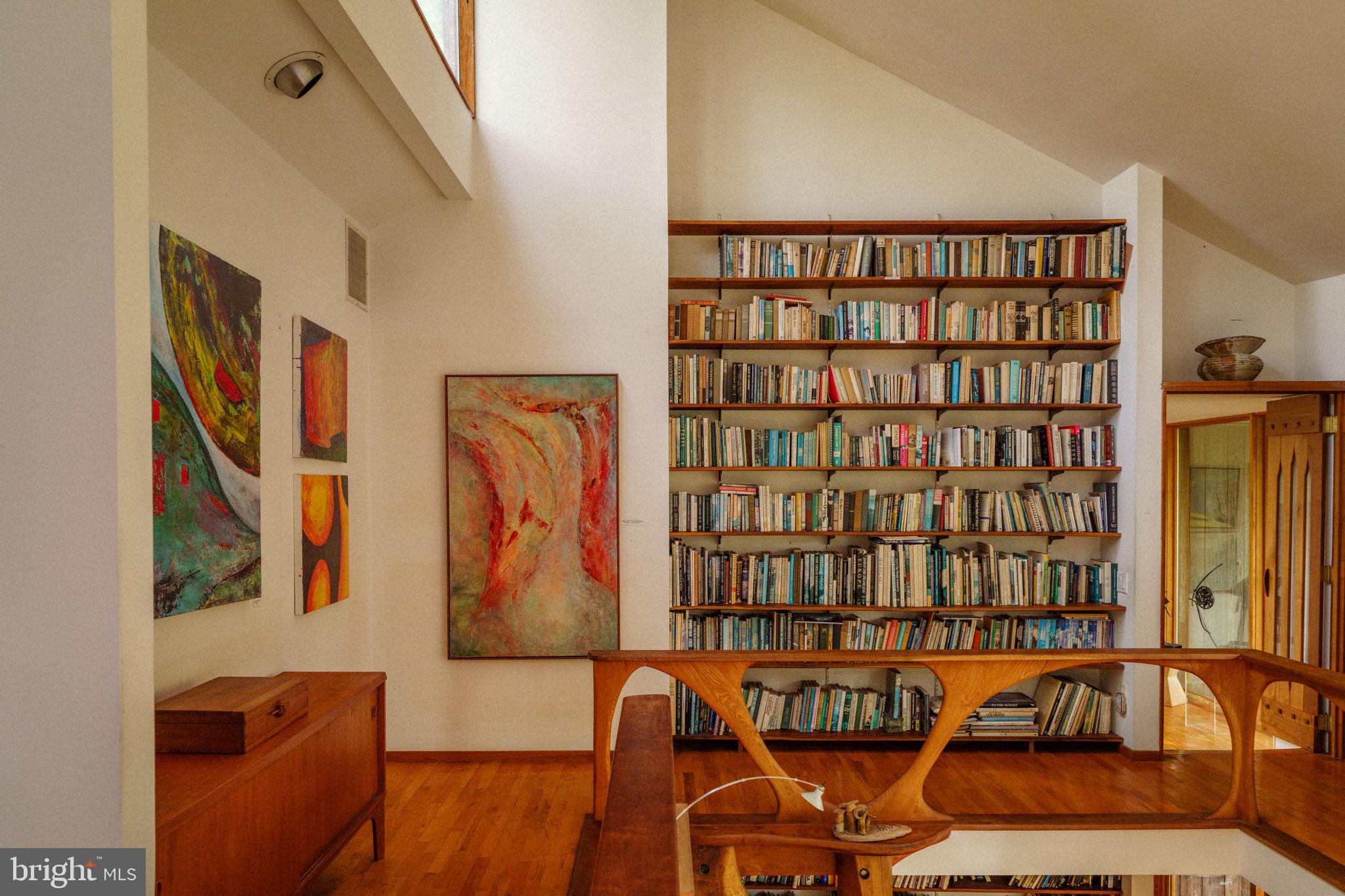 RADNOR HUNT - Residential