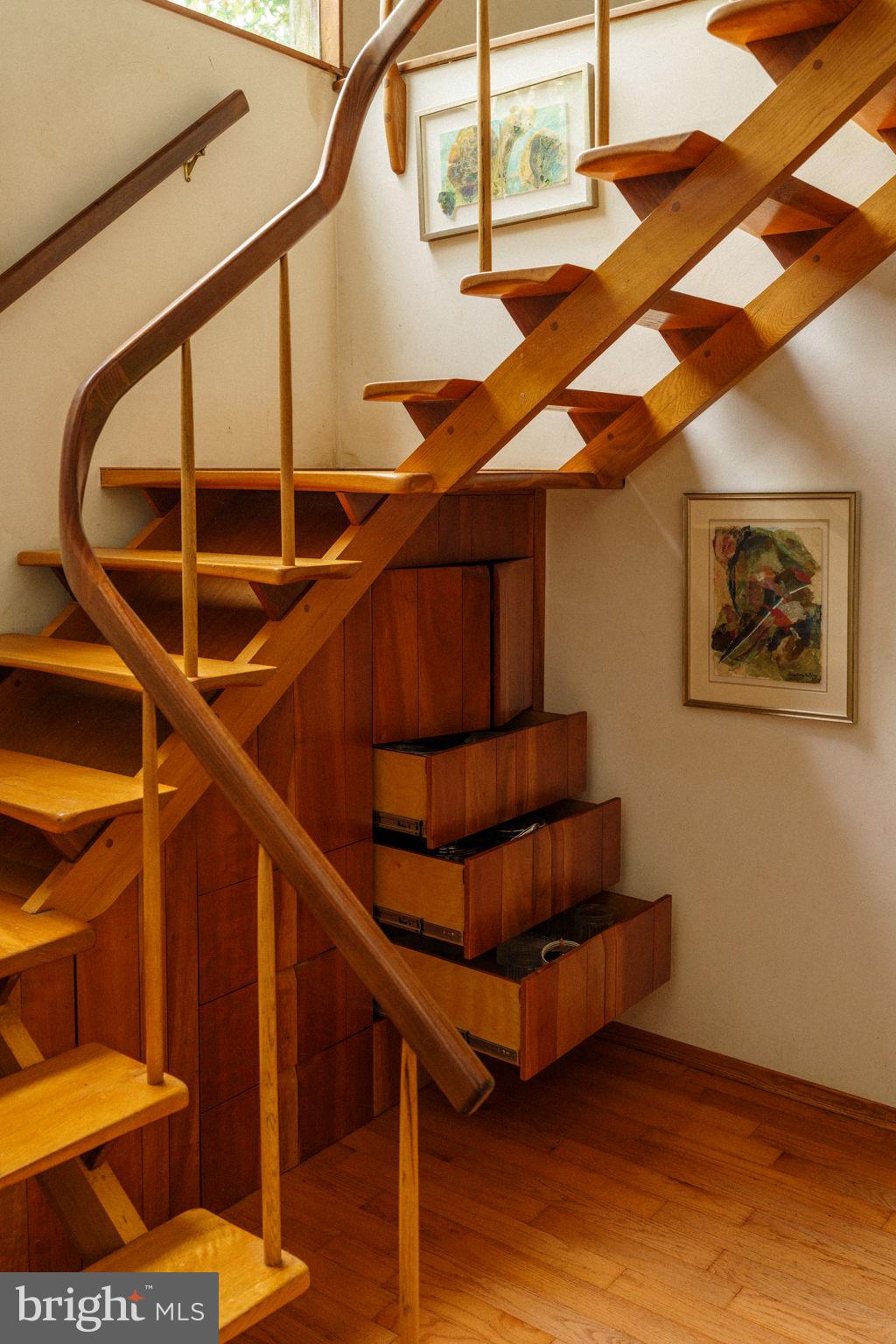 RADNOR HUNT - Residential