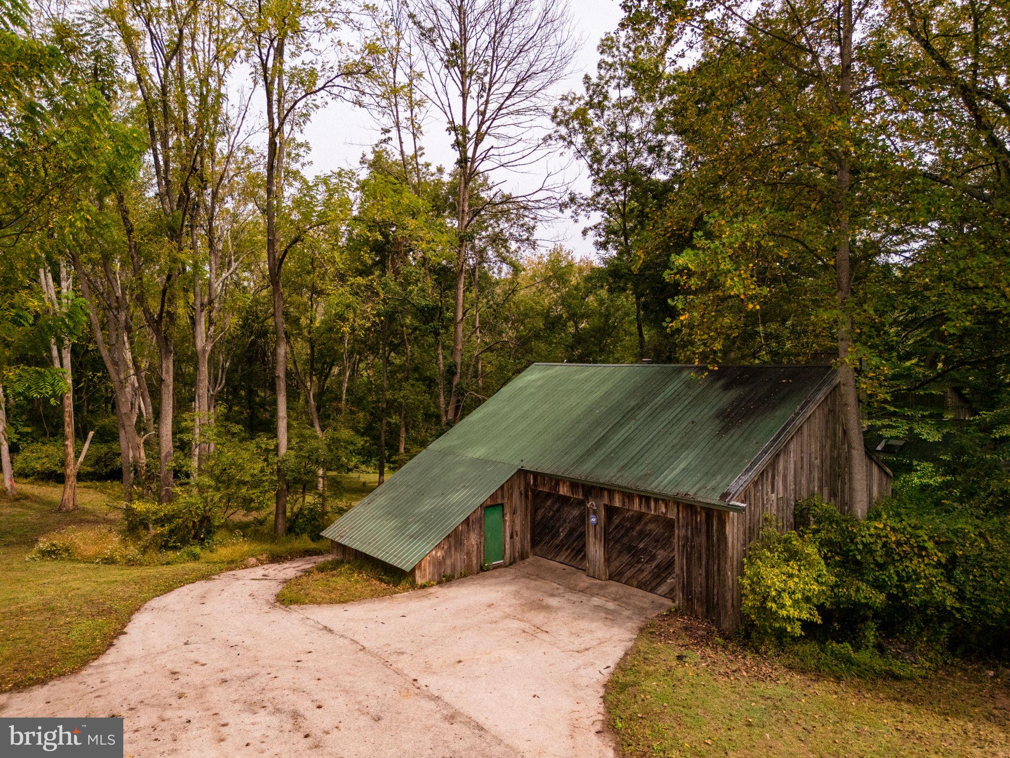 RADNOR HUNT - Residential