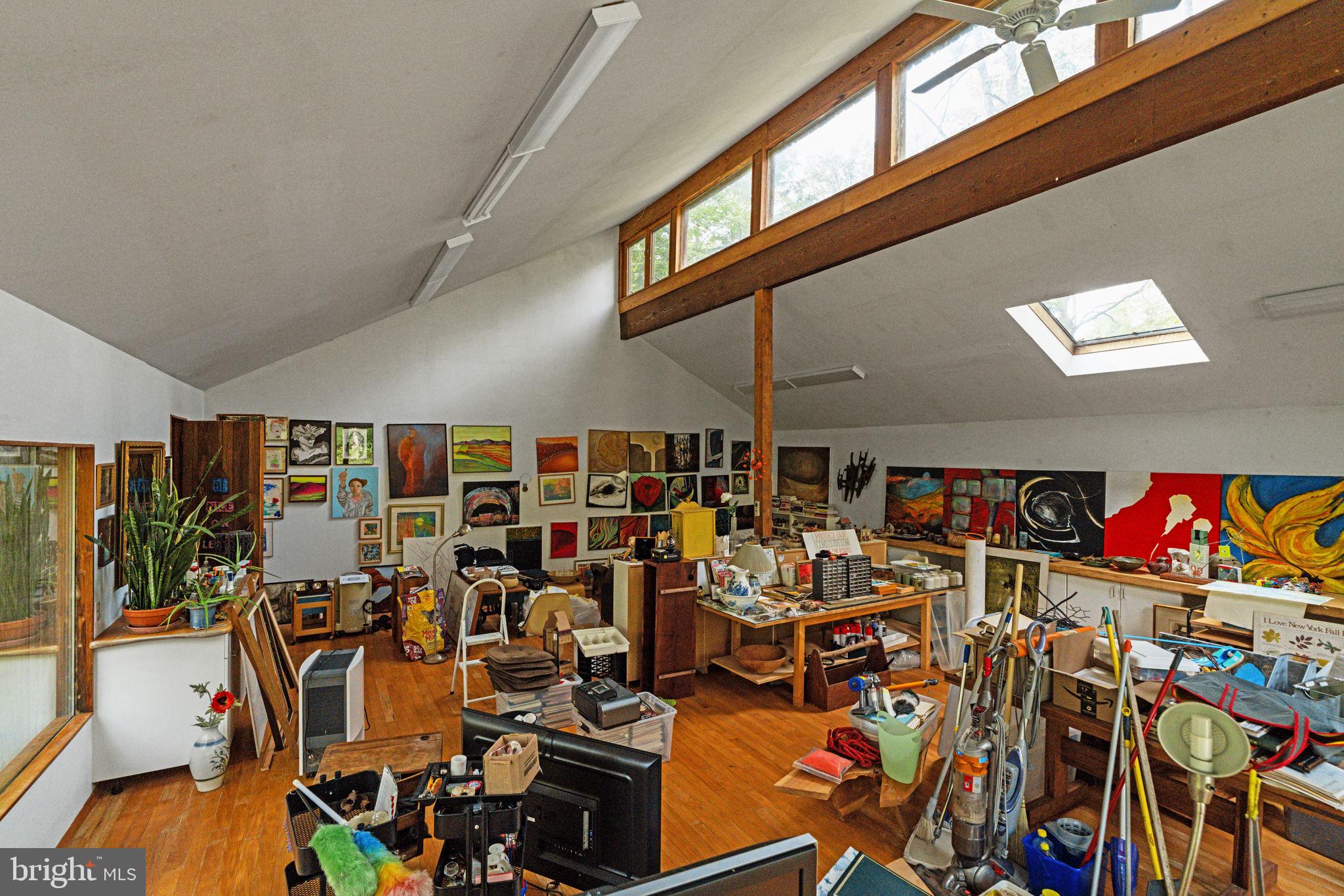 RADNOR HUNT - Residential