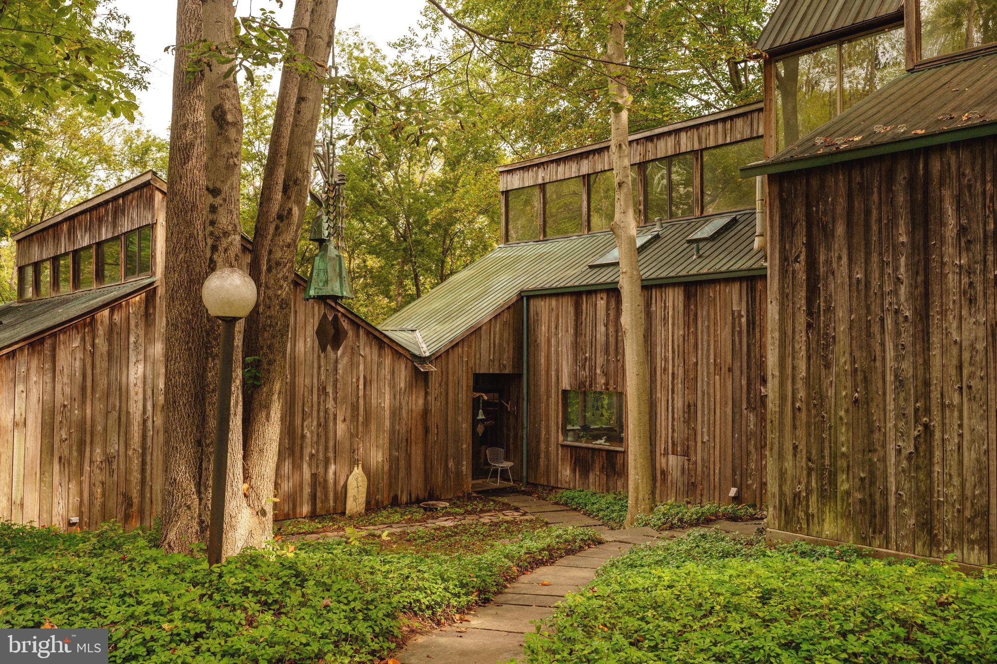 RADNOR HUNT - Residential