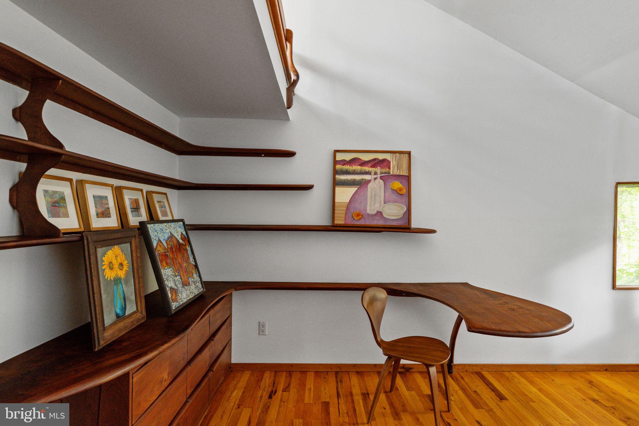 RADNOR HUNT - Residential