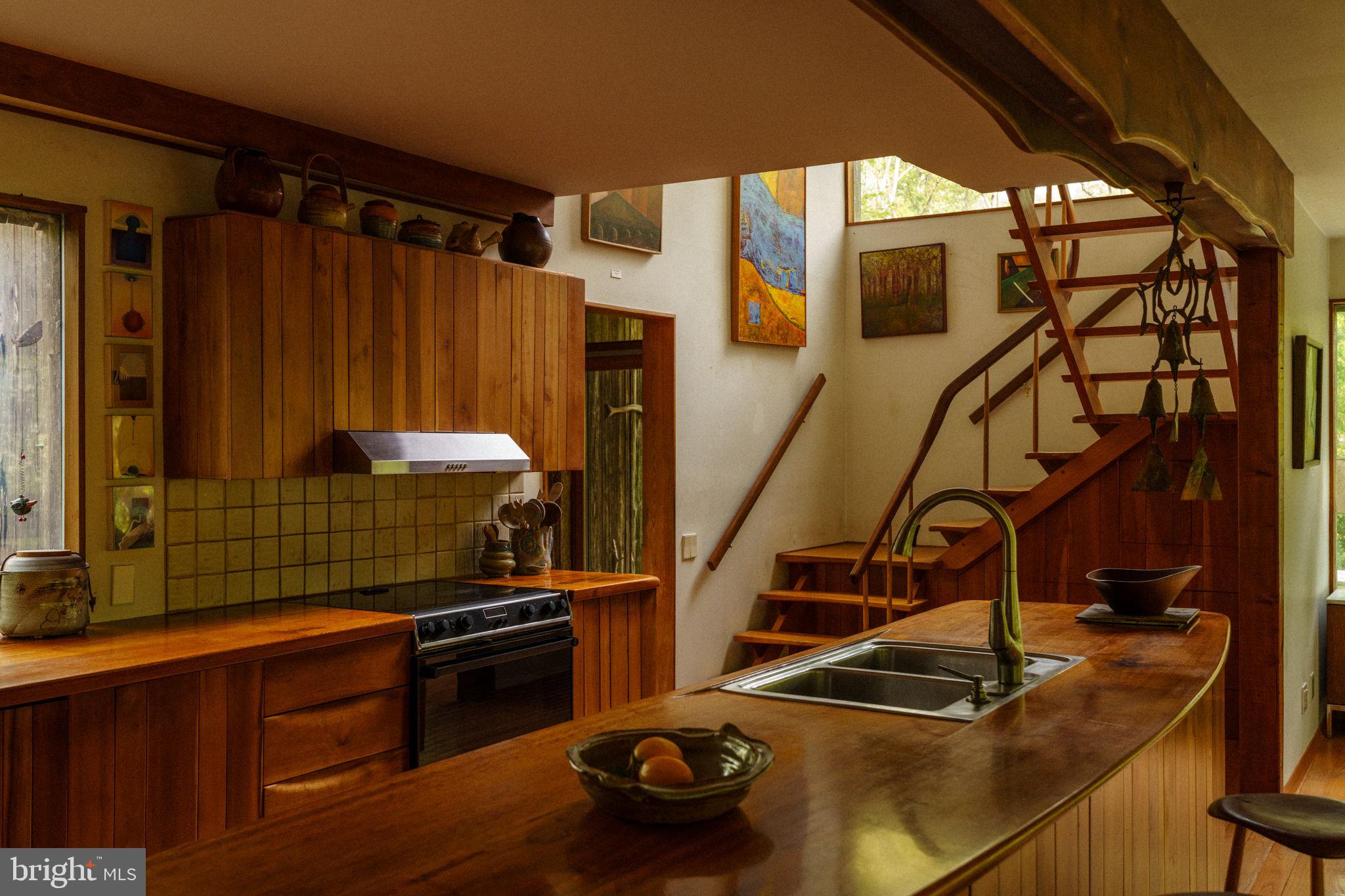 RADNOR HUNT - Residential