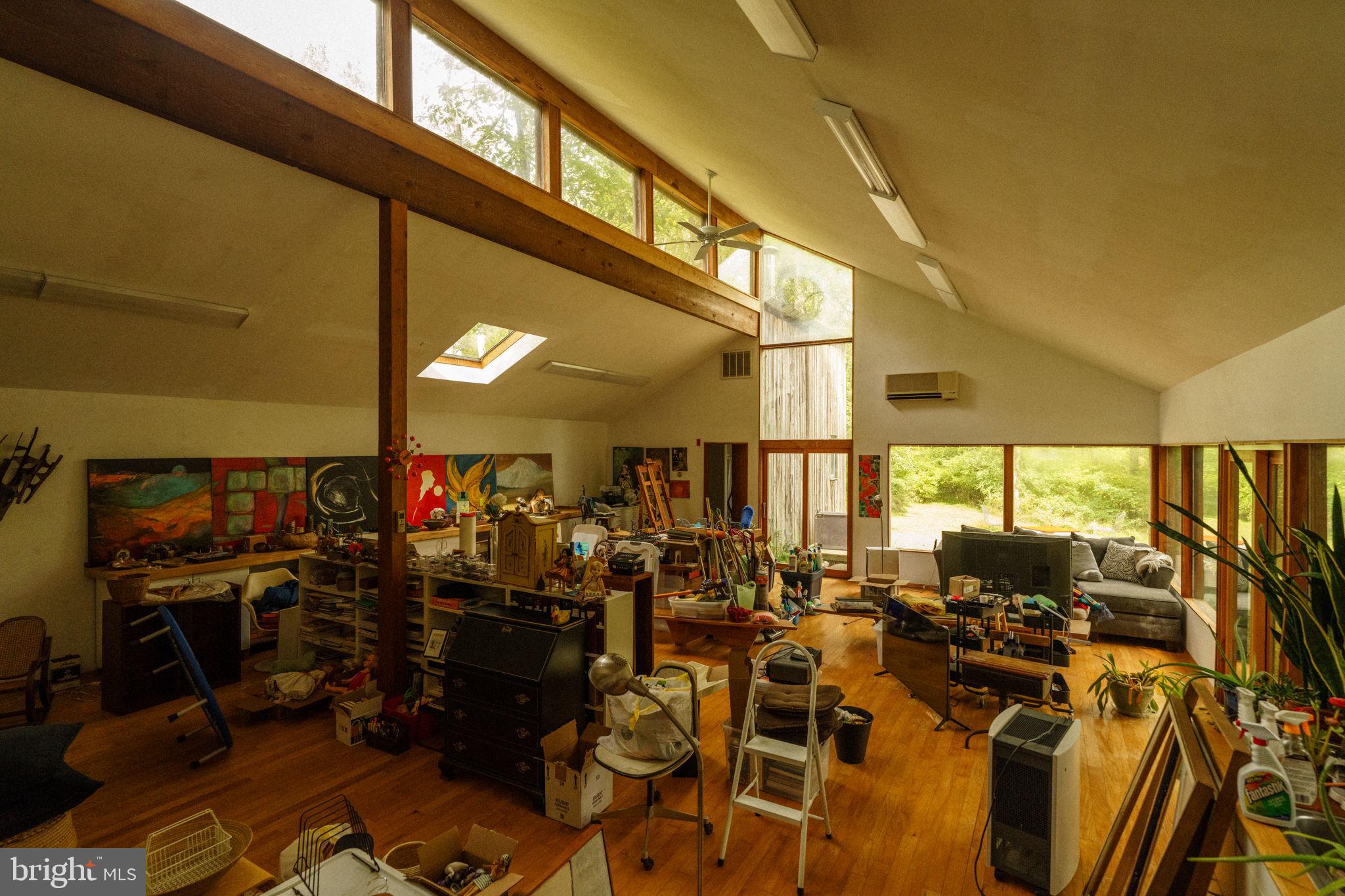 RADNOR HUNT - Residential