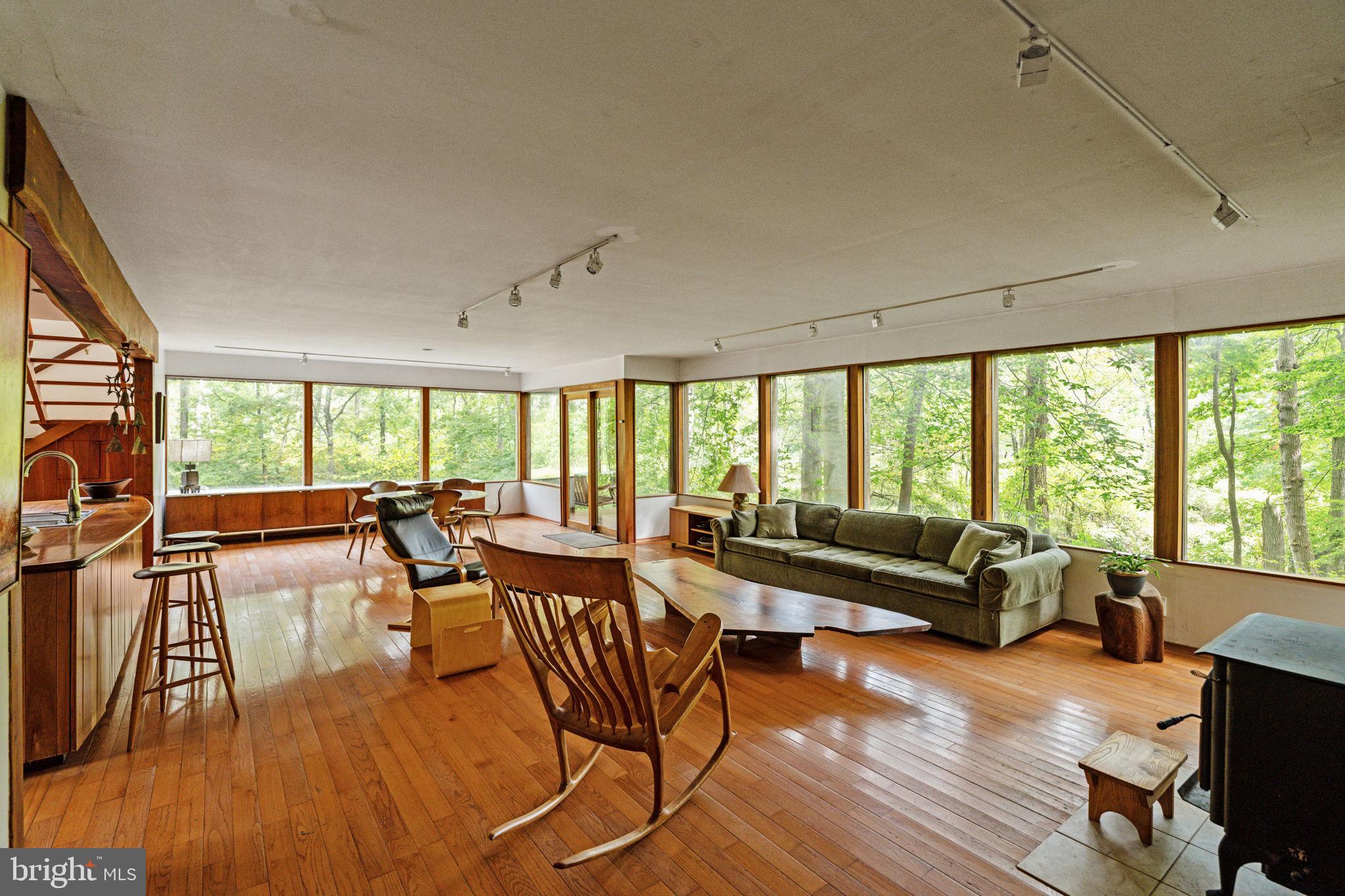 RADNOR HUNT - Residential