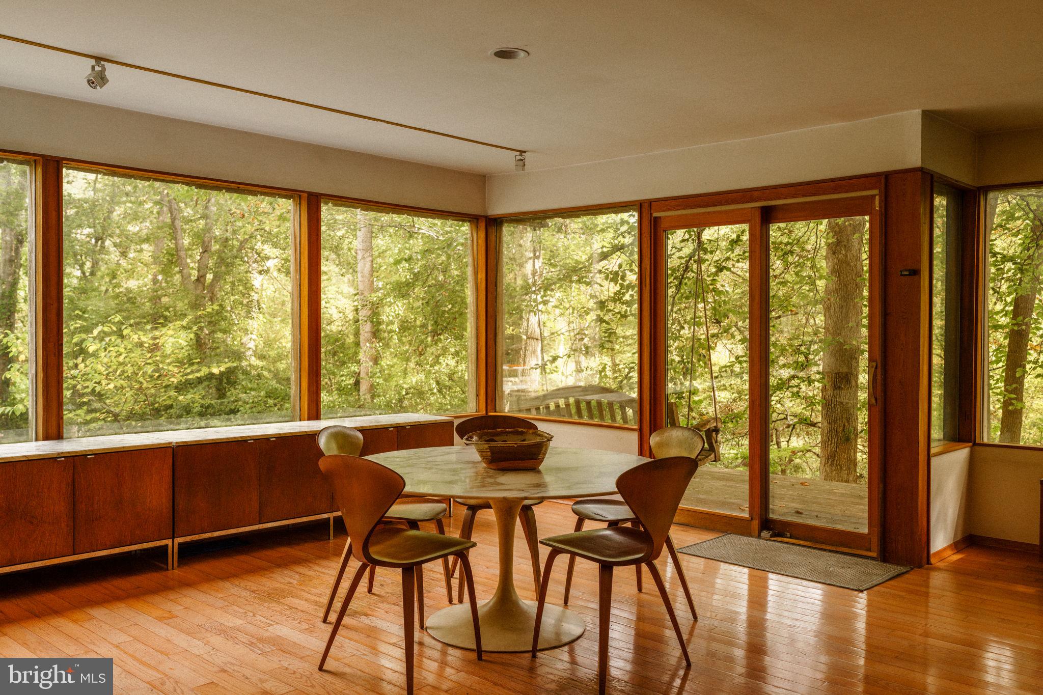 RADNOR HUNT - Residential