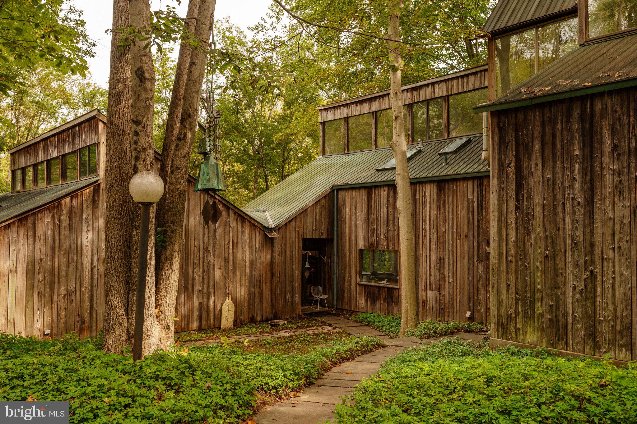 RADNOR HUNT - Residential