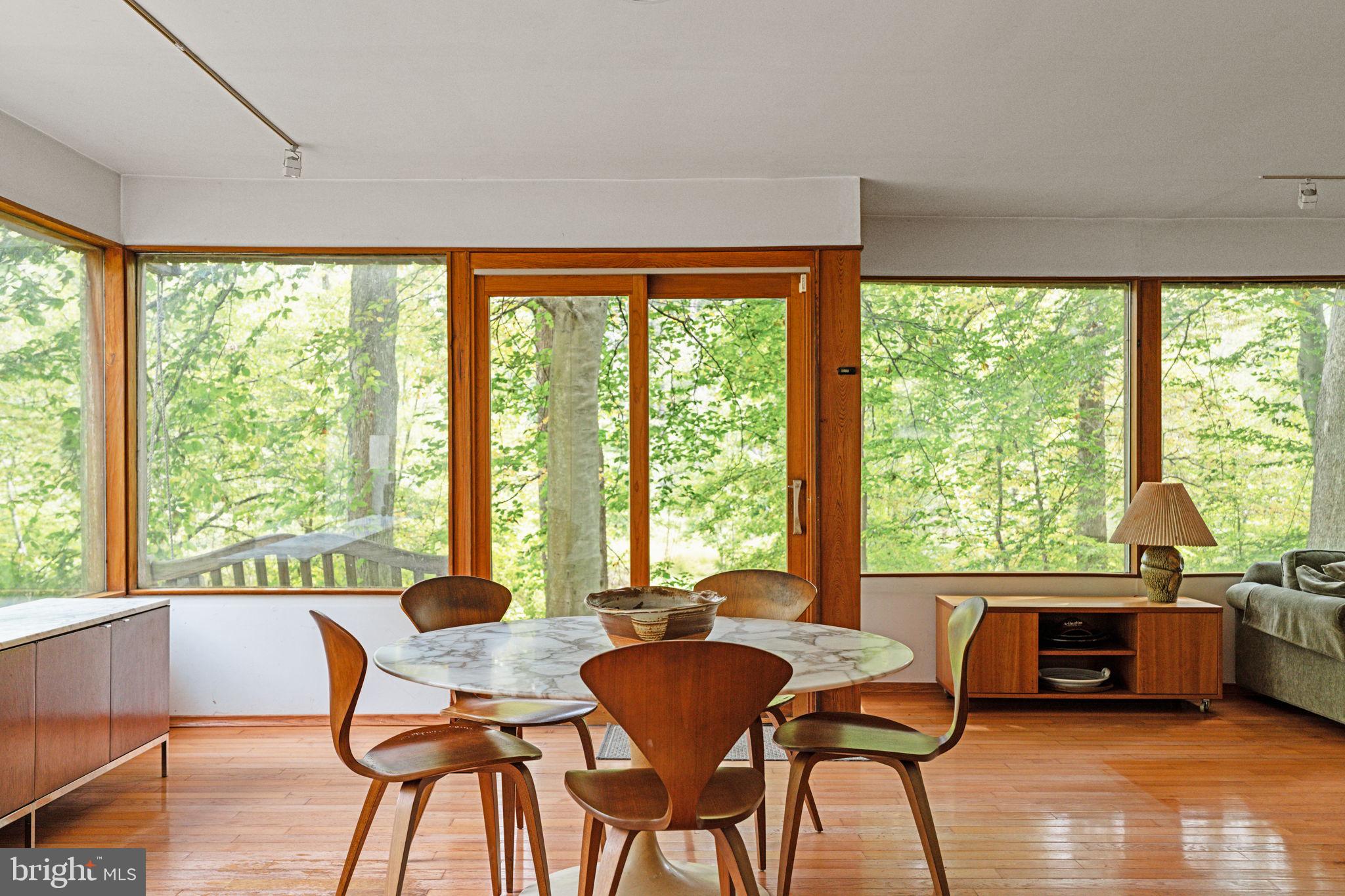 RADNOR HUNT - Residential