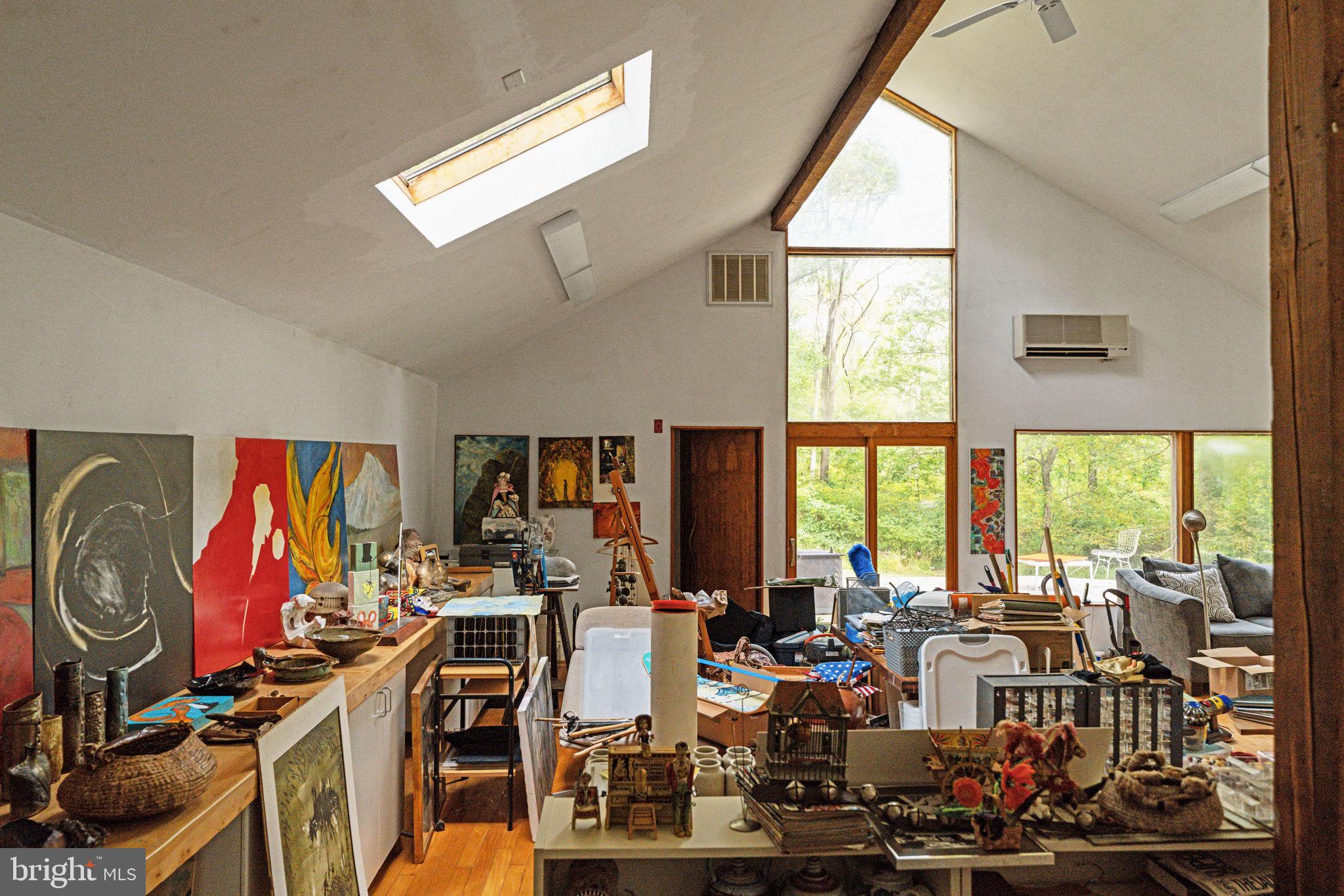 RADNOR HUNT - Residential
