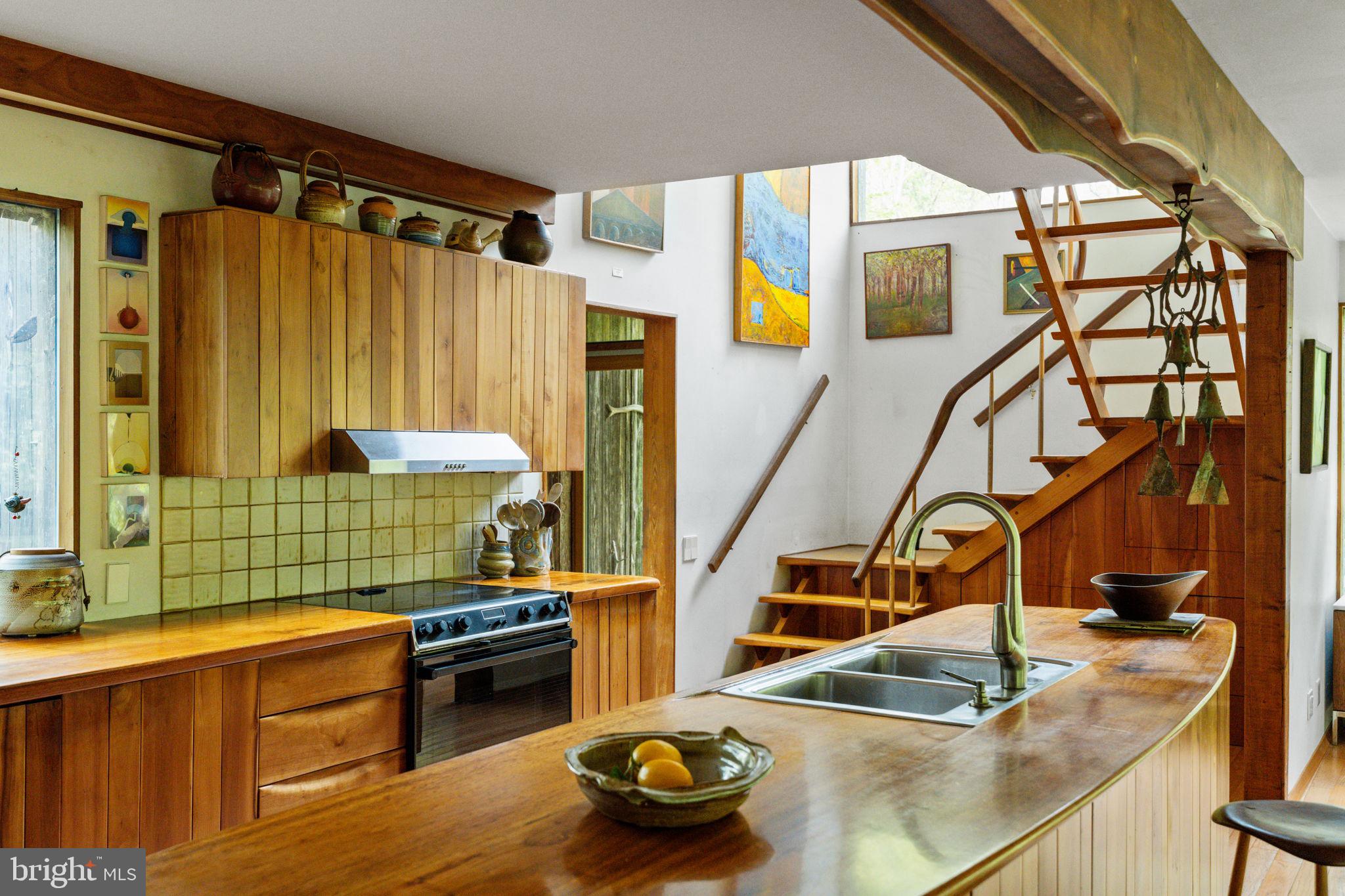 RADNOR HUNT - Residential