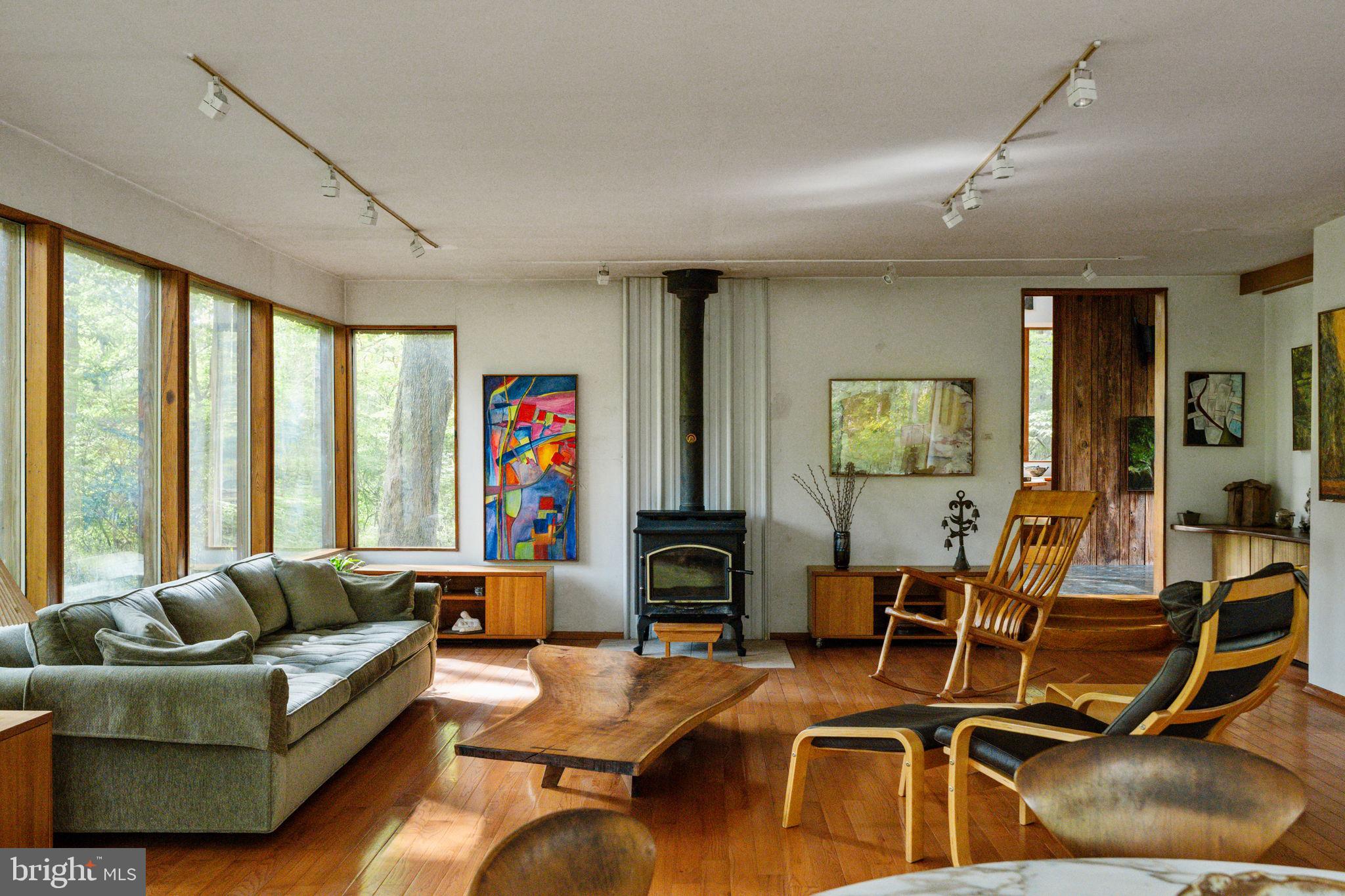 RADNOR HUNT - Residential