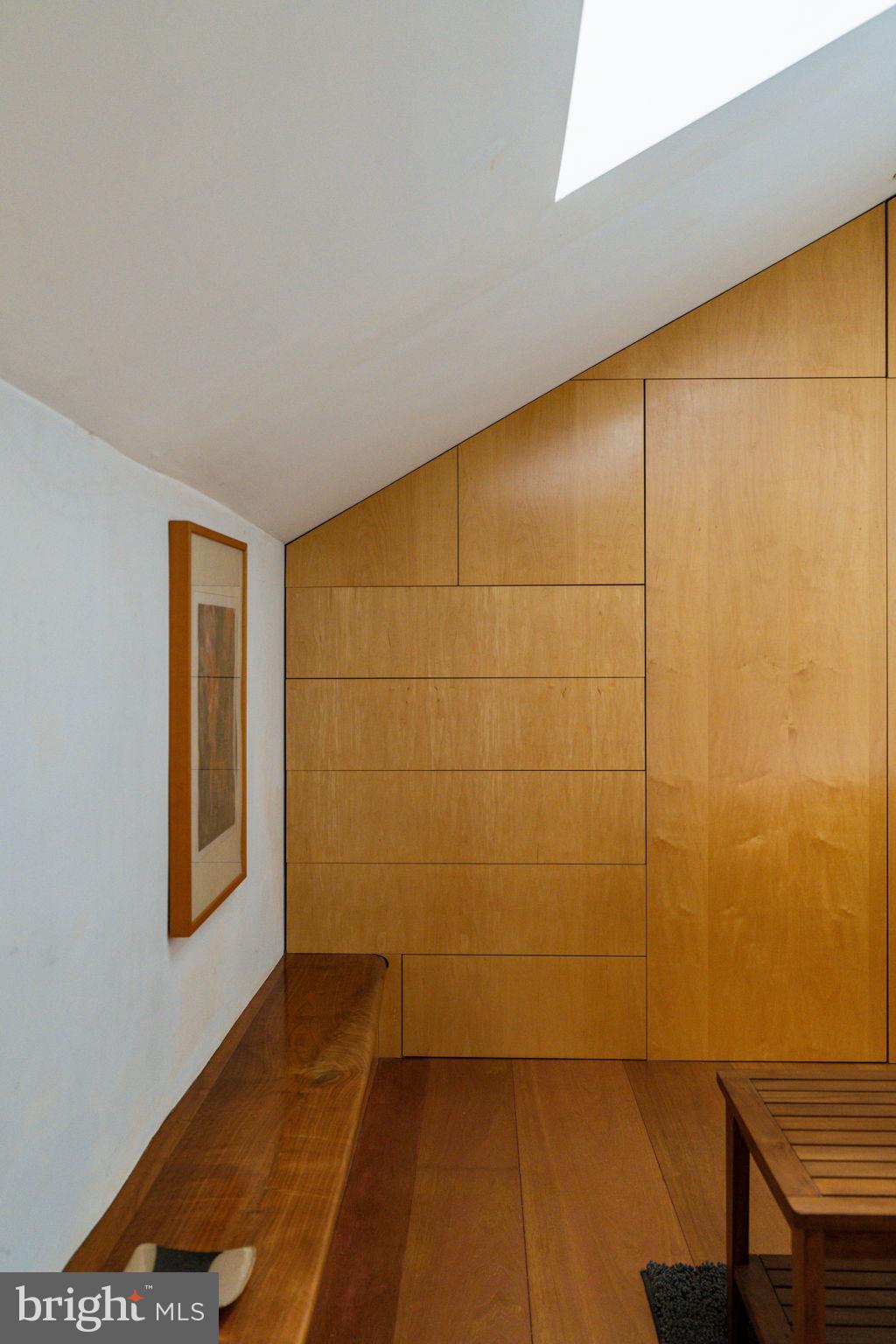 RADNOR HUNT - Residential