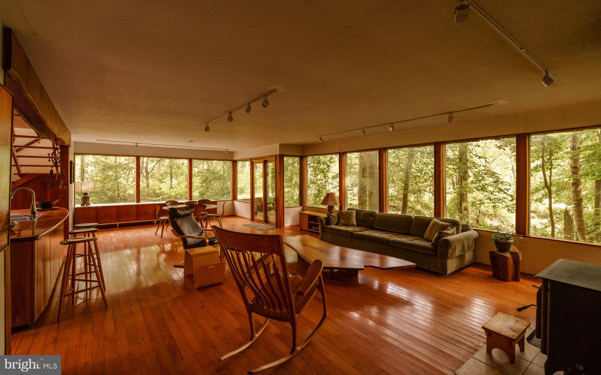 RADNOR HUNT - Residential