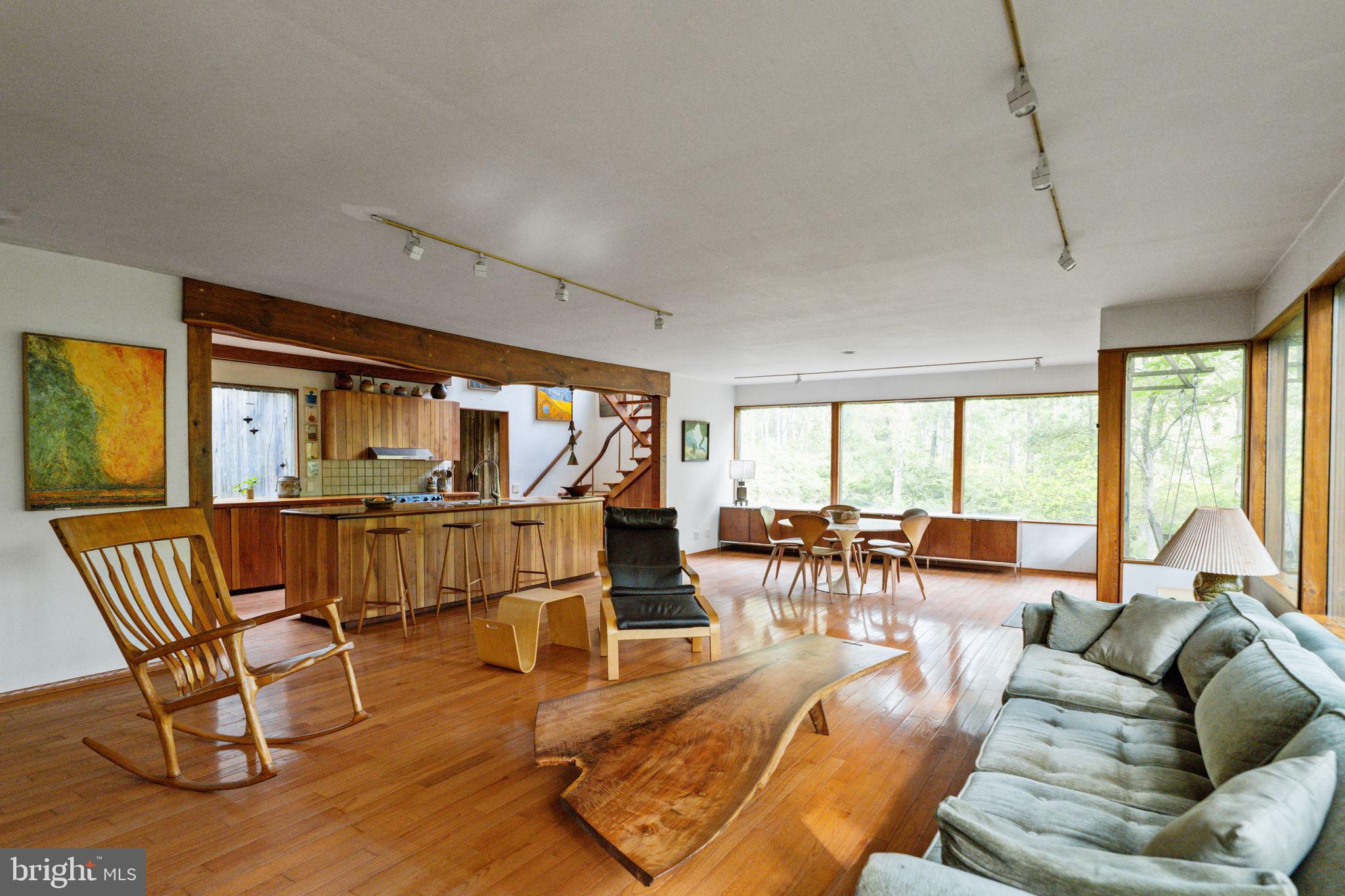 RADNOR HUNT - Residential