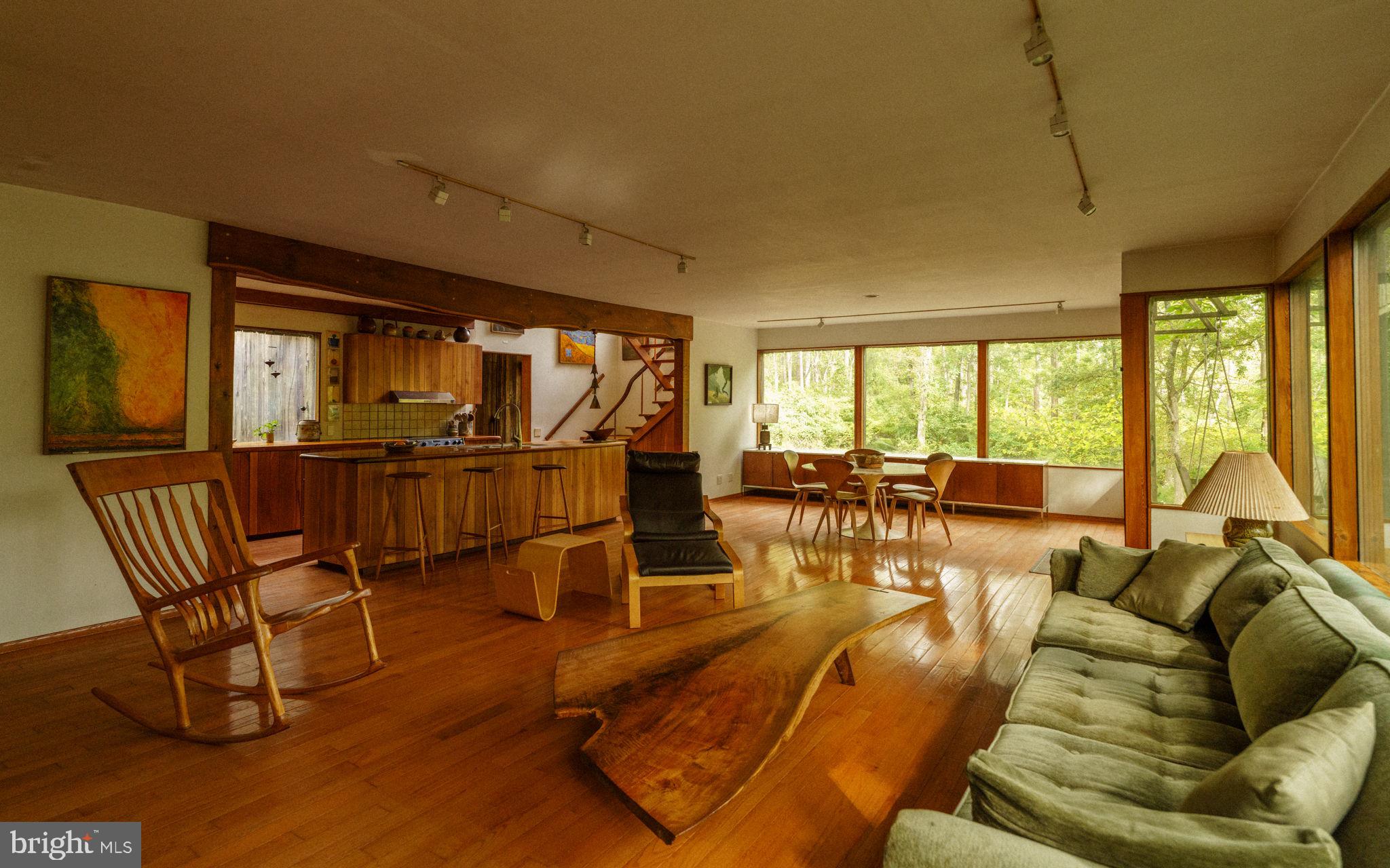 RADNOR HUNT - Residential