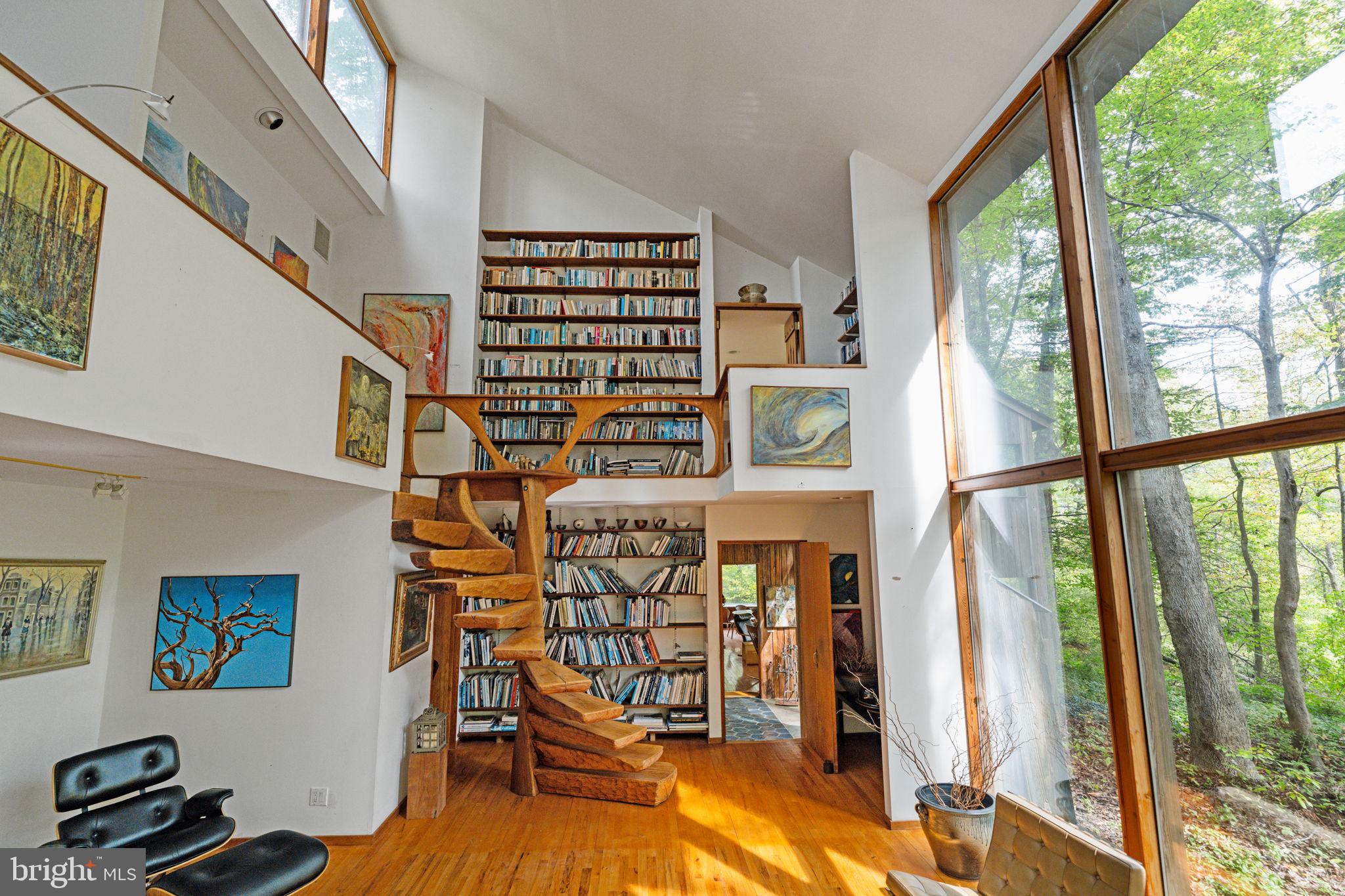 RADNOR HUNT - Residential