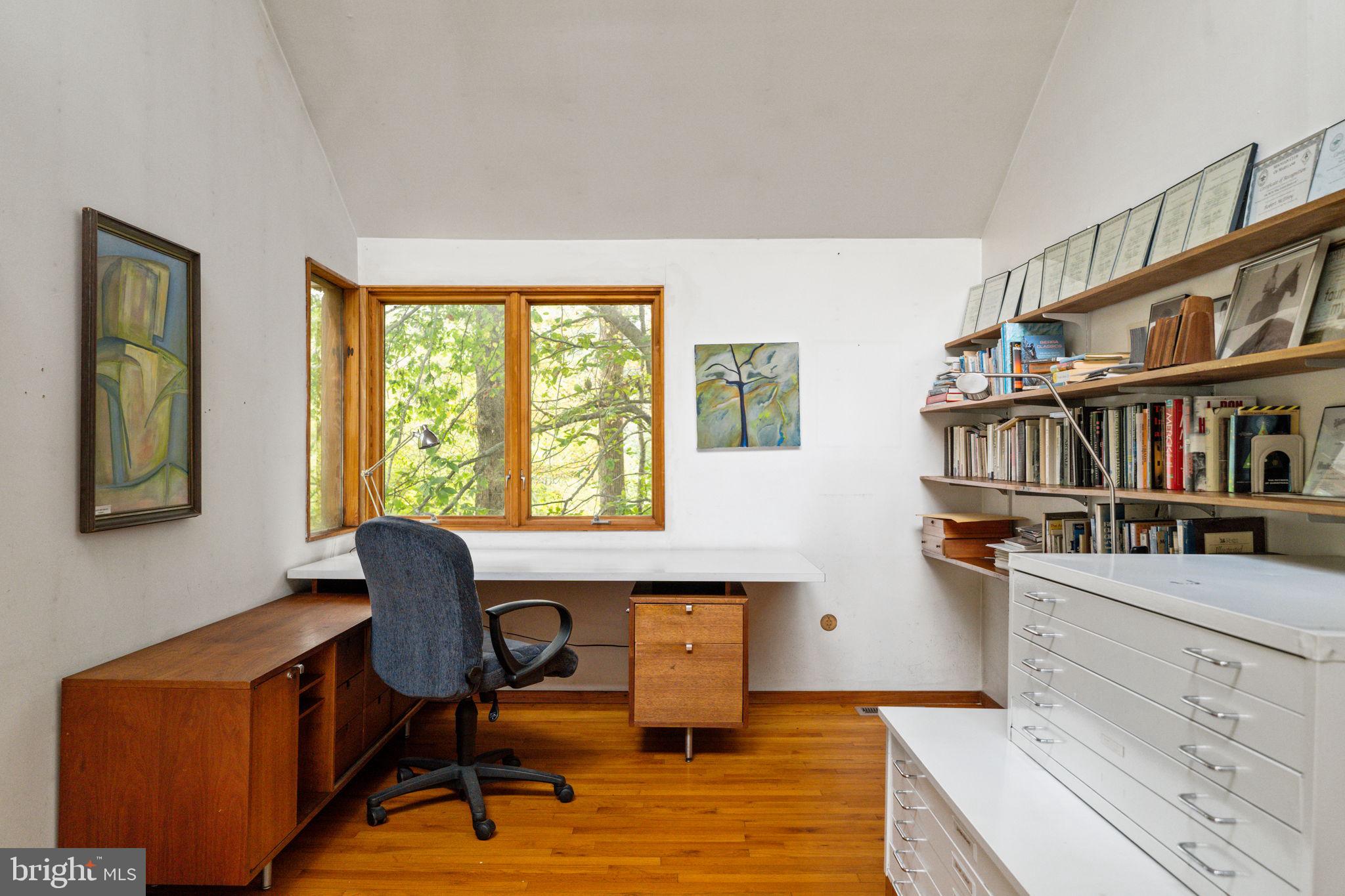 RADNOR HUNT - Residential
