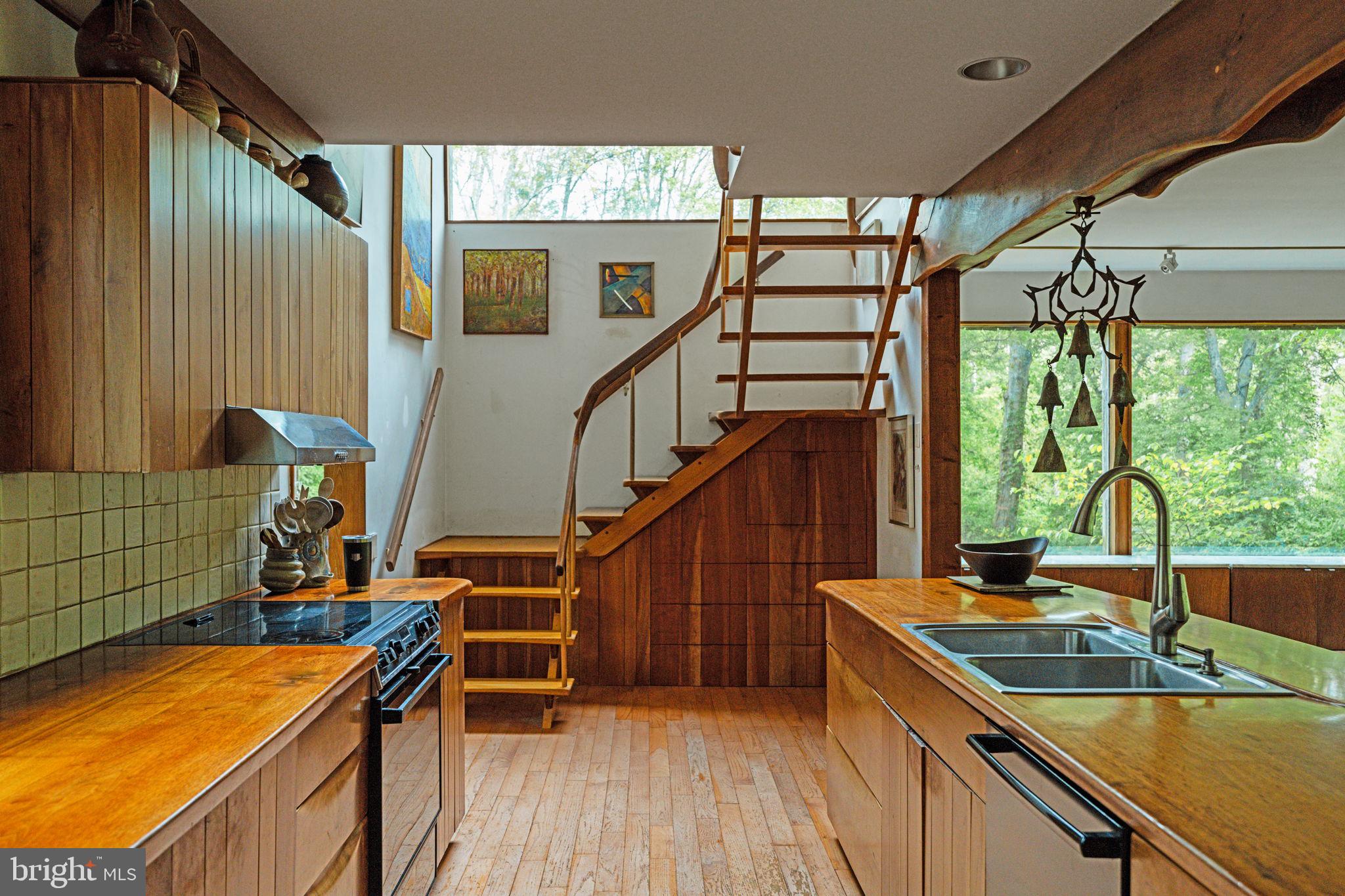 RADNOR HUNT - Residential