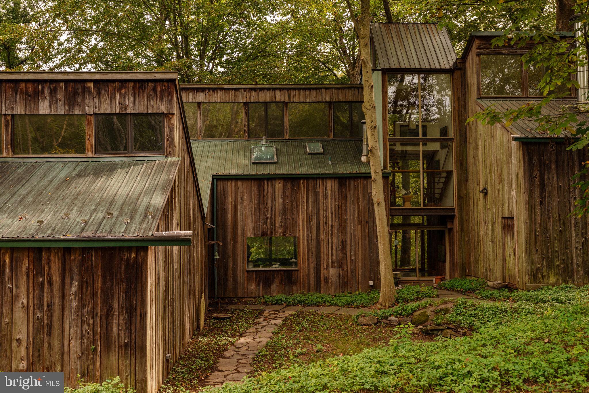 RADNOR HUNT - Residential