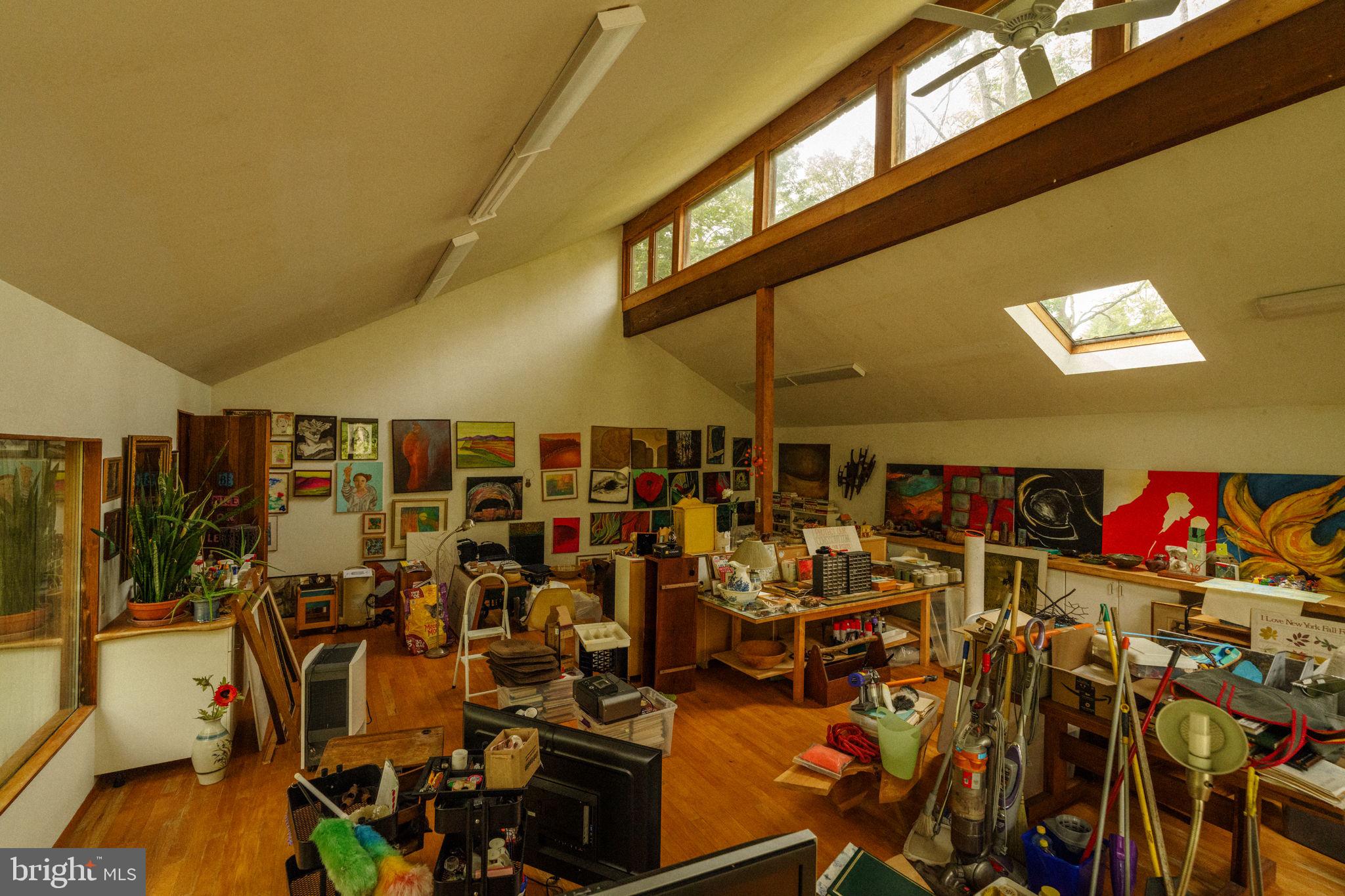 RADNOR HUNT - Residential