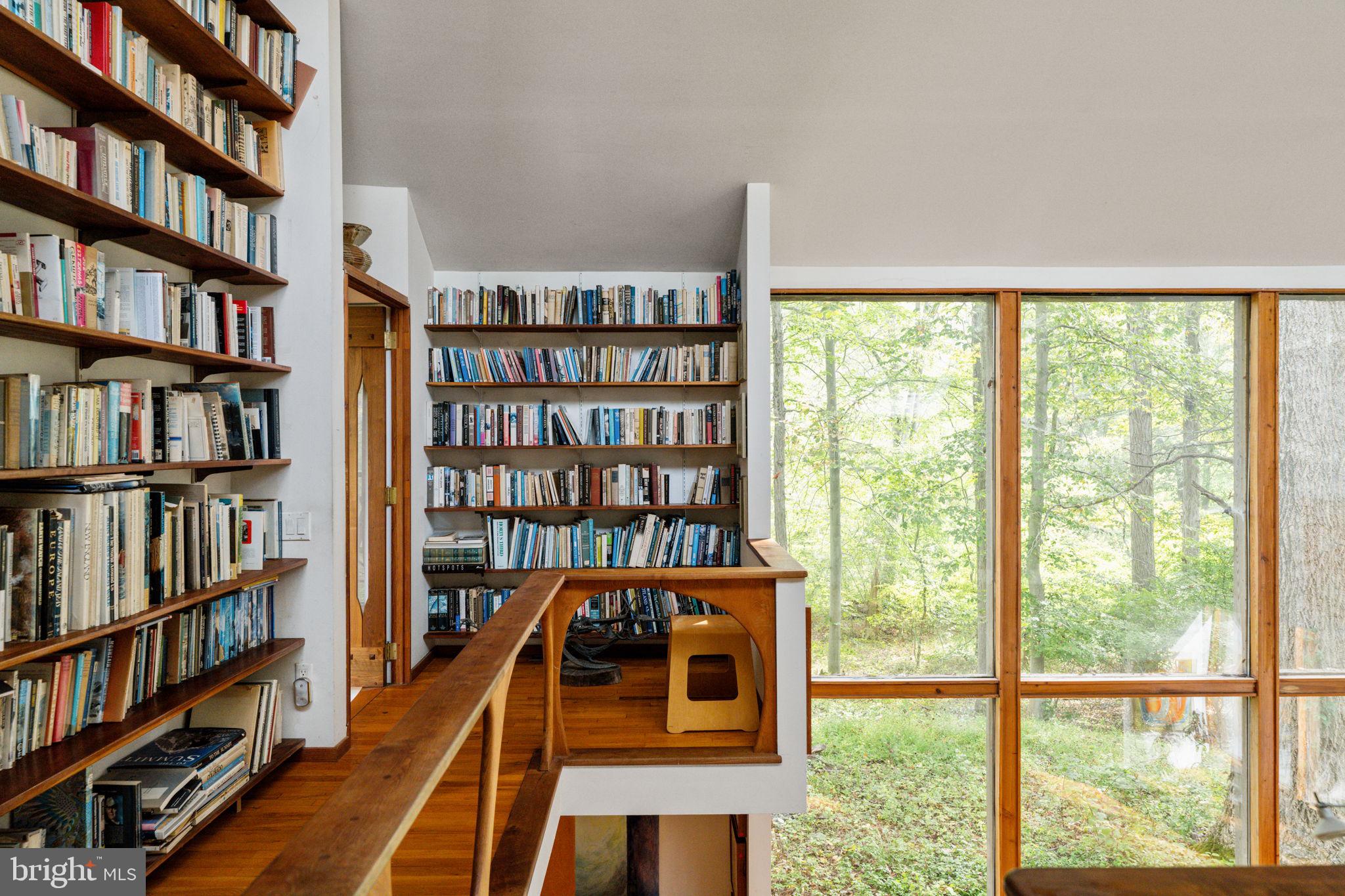 RADNOR HUNT - Residential