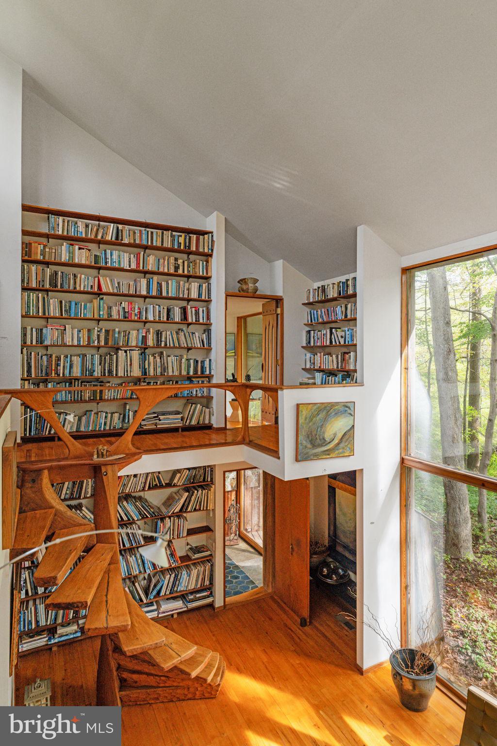 RADNOR HUNT - Residential