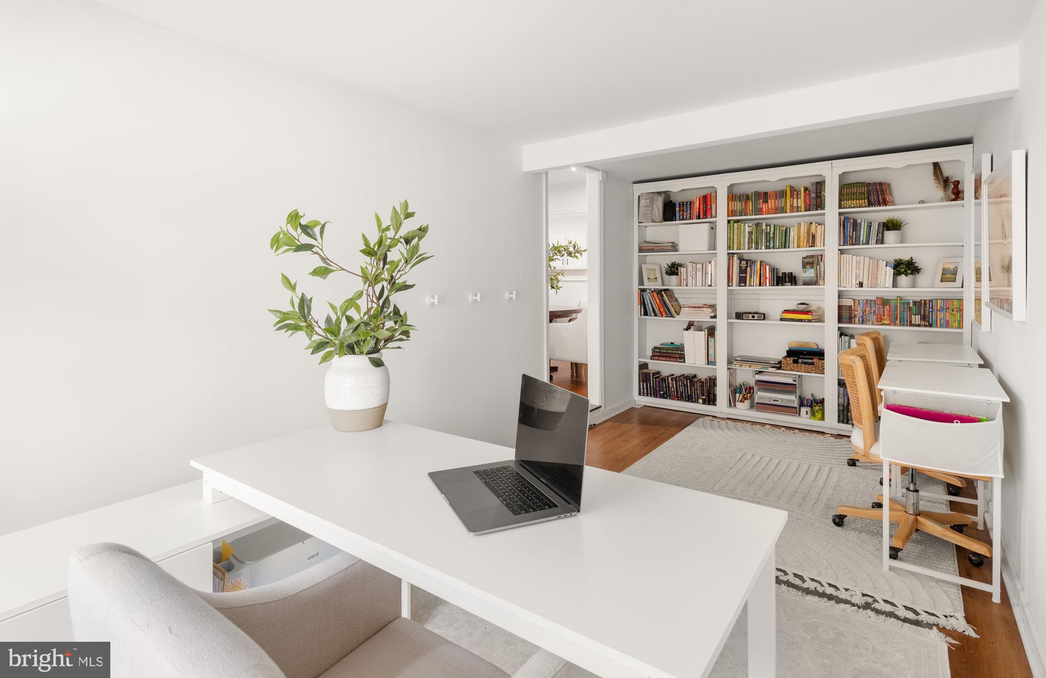 PAOLI GARDENS - Residential