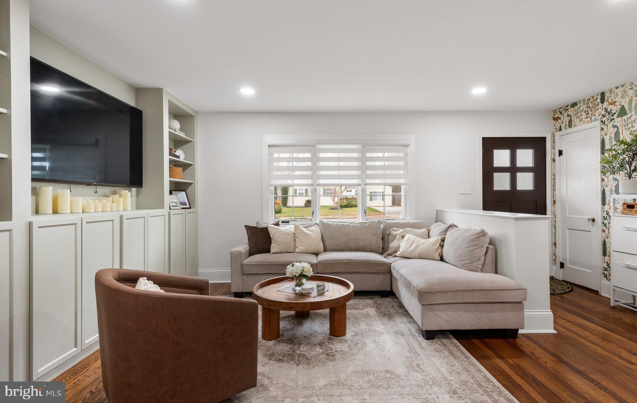 PAOLI GARDENS - Residential