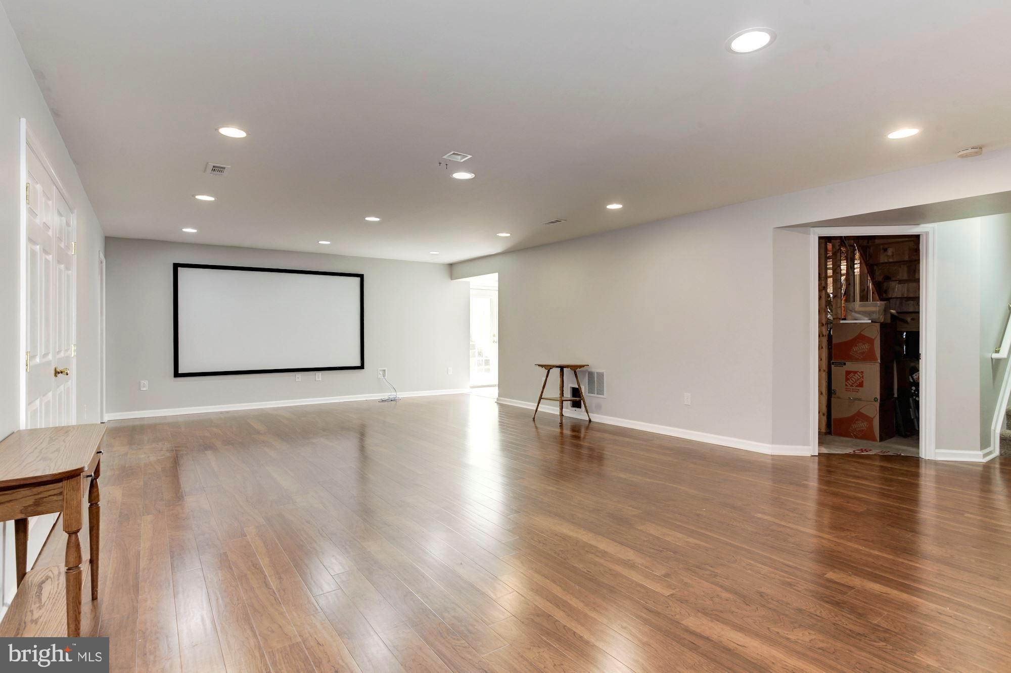 SUMNER LAKE - Residential