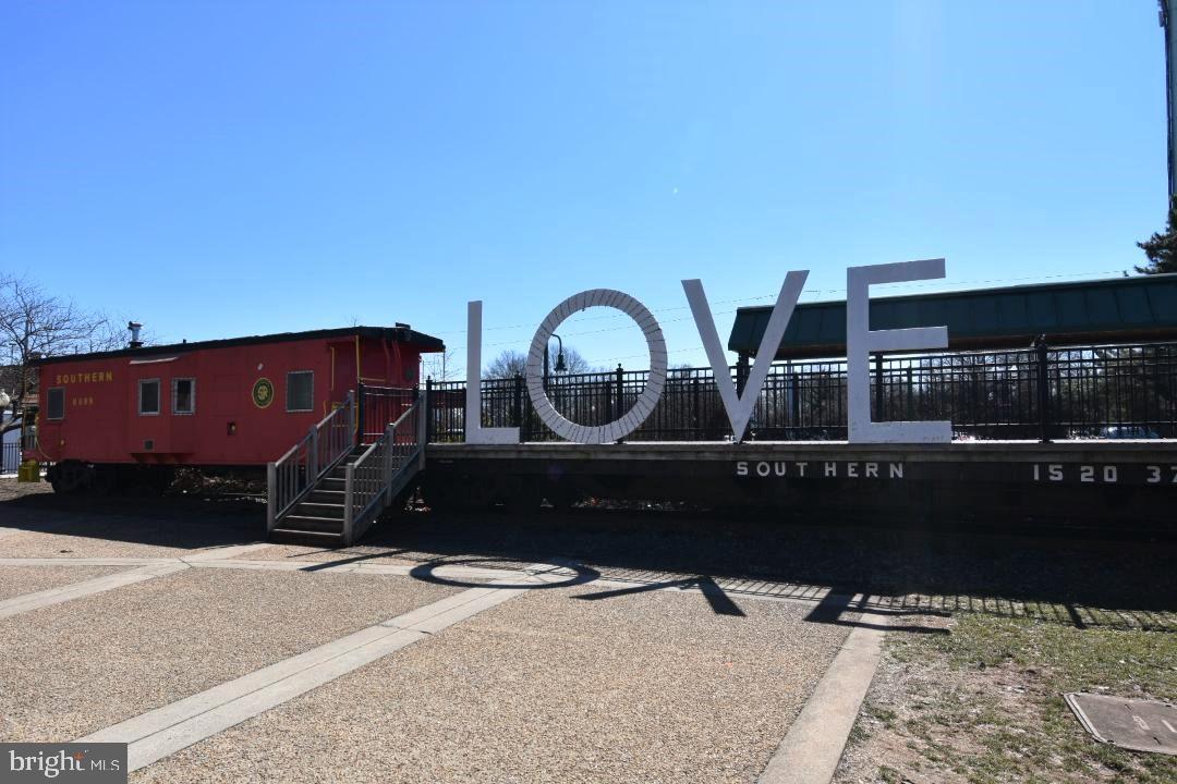 SUMNER LAKE - Residential