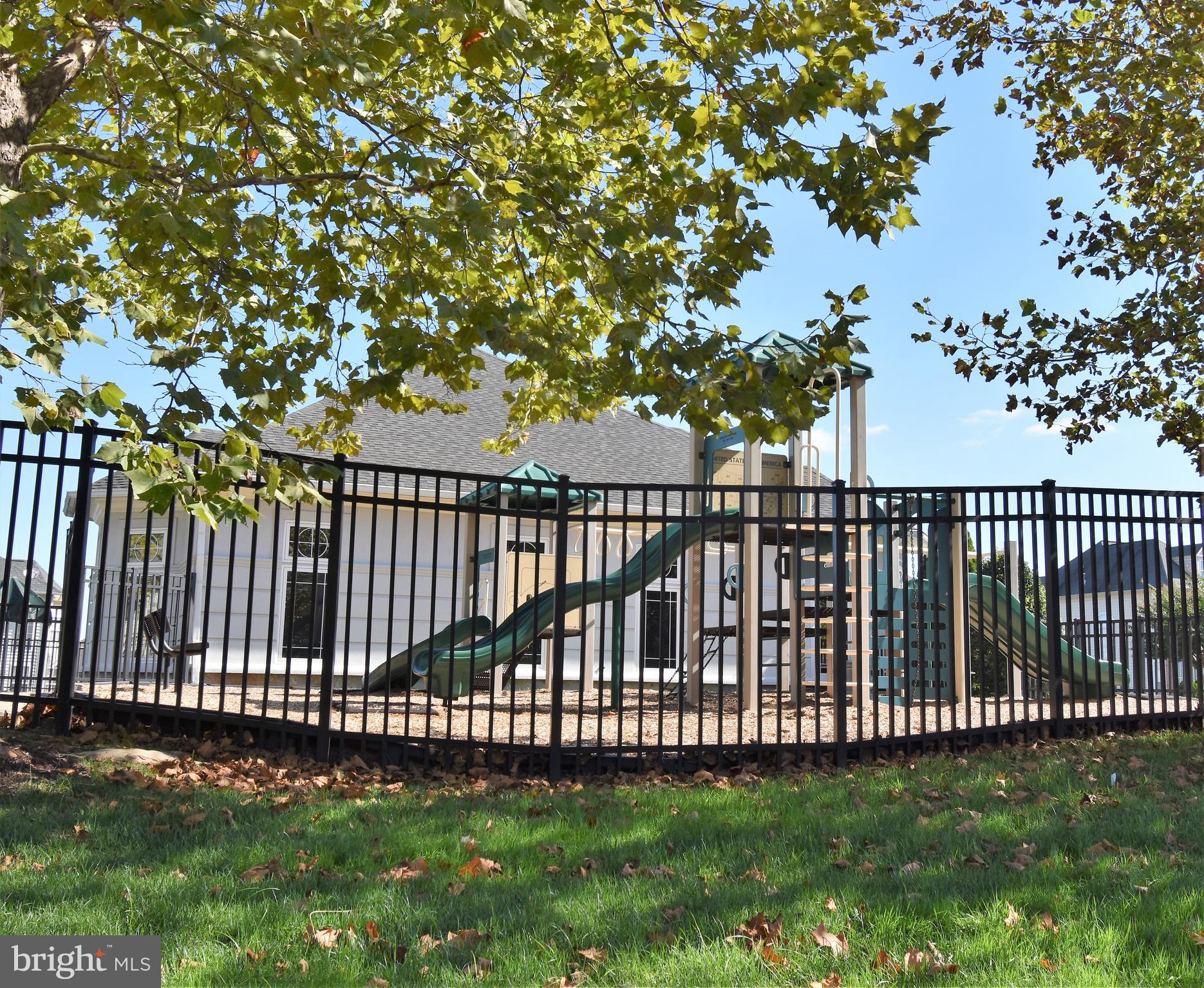 SUMNER LAKE - Residential