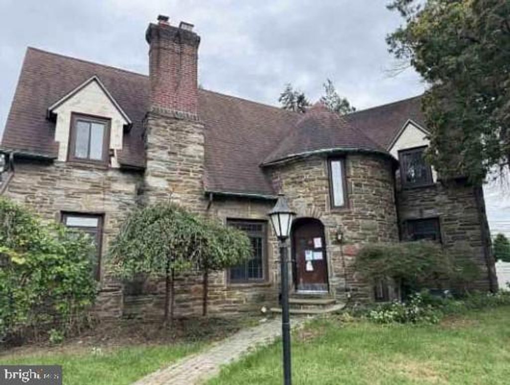 Photo of 2820 Hillcrest Road, DREXEL HILL, PA 19026 (MLS # PADE2102106)