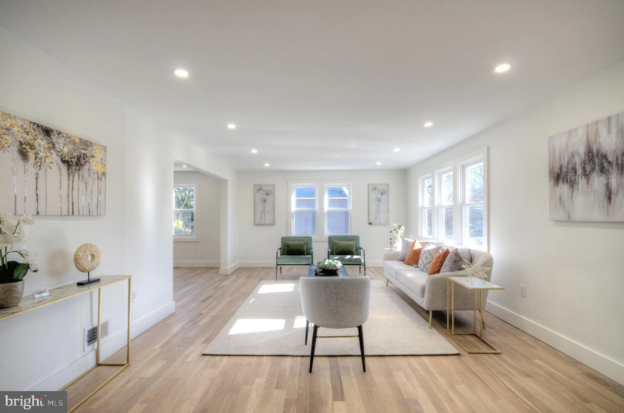 Collingswood, New Jersey 08108, United States, 4 Bedrooms Bedrooms, ,2 BathroomsBathrooms,Residential,Active,253918