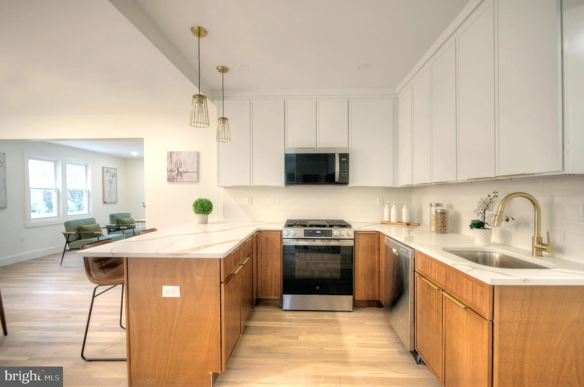 Collingswood, New Jersey 08108, United States, 4 Bedrooms Bedrooms, ,2 BathroomsBathrooms,Residential,Active,253918