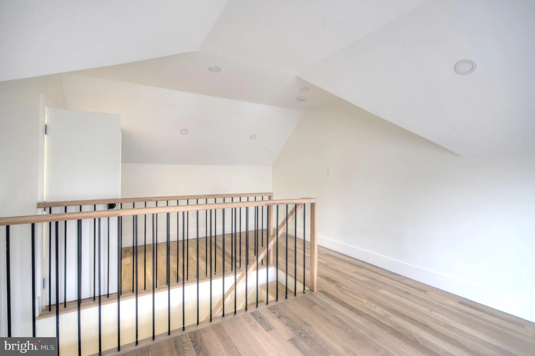 Collingswood, New Jersey 08108, United States, 4 Bedrooms Bedrooms, ,2 BathroomsBathrooms,Residential,Active,253918