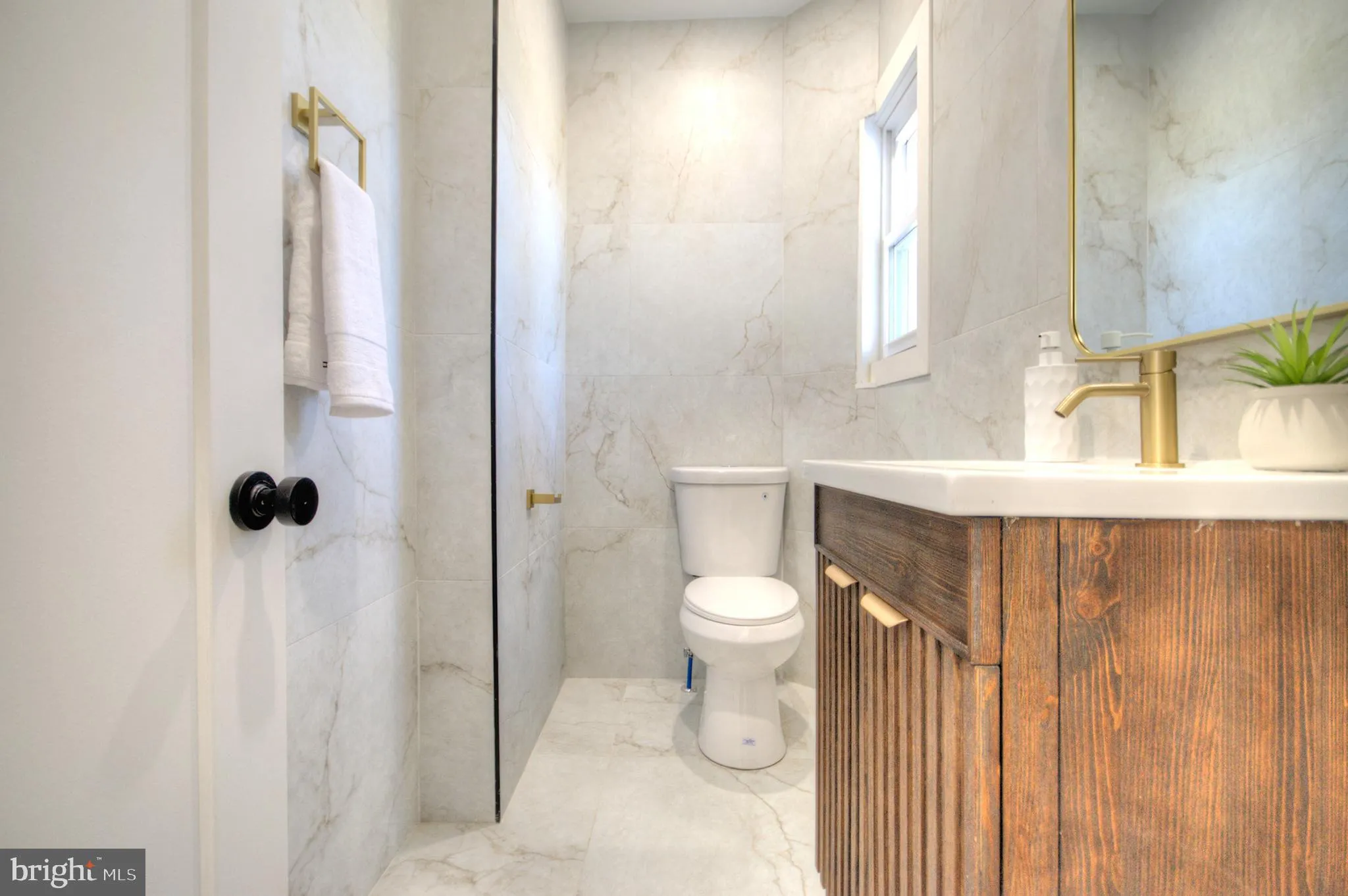 Collingswood, New Jersey 08108, United States, 4 Bedrooms Bedrooms, ,2 BathroomsBathrooms,Residential,Active,253918