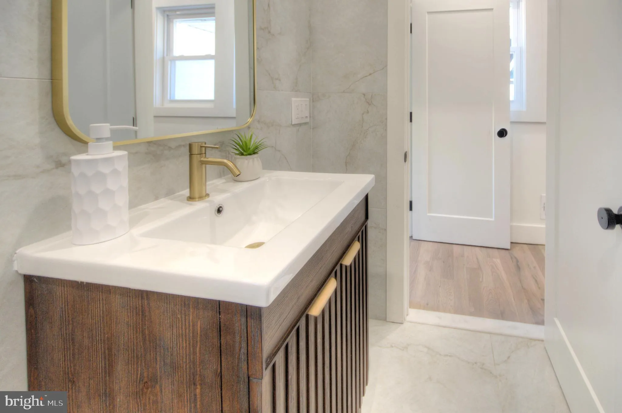 Collingswood, New Jersey 08108, United States, 4 Bedrooms Bedrooms, ,2 BathroomsBathrooms,Residential,Active,253918