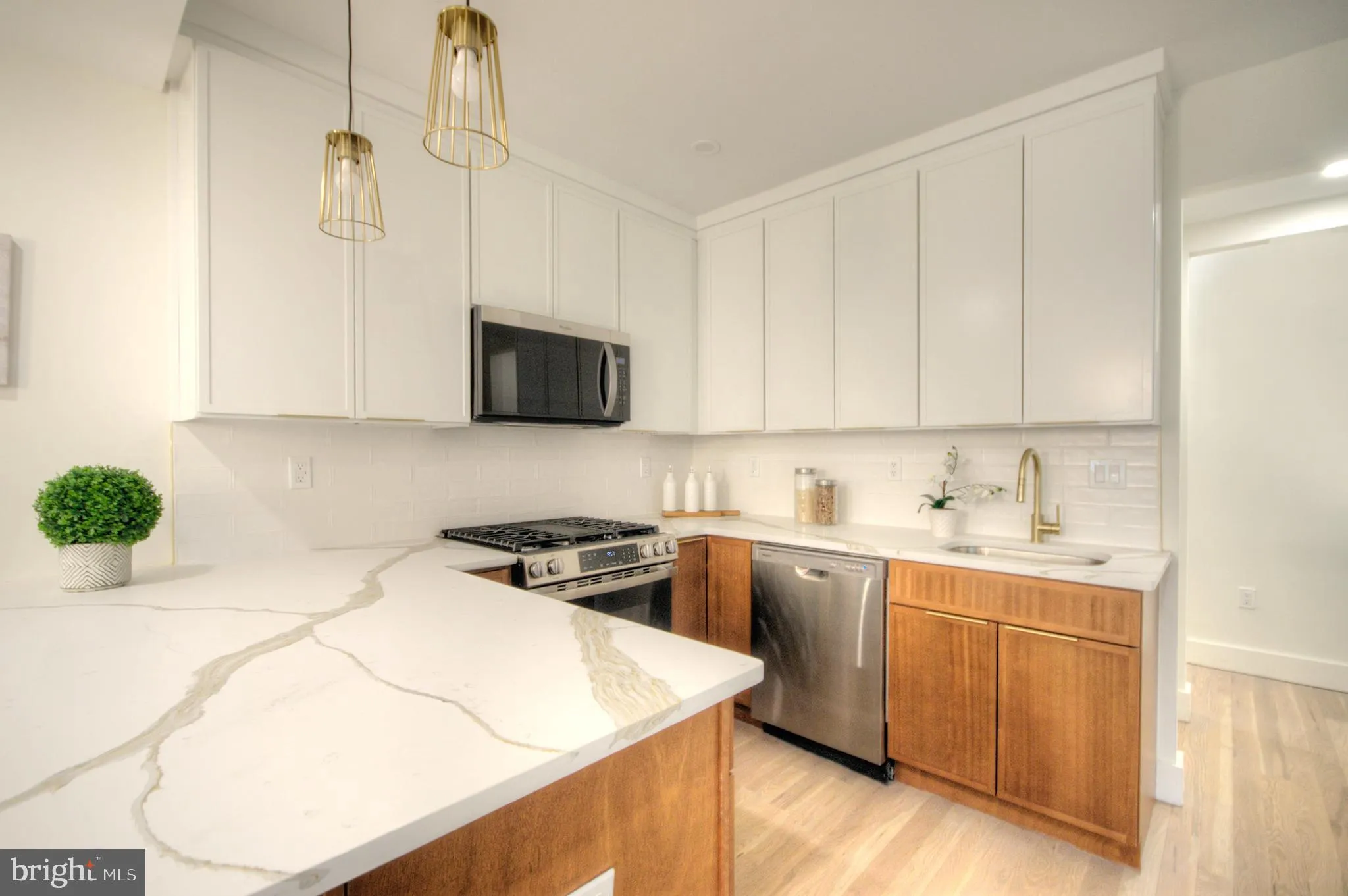 Collingswood, New Jersey 08108, United States, 4 Bedrooms Bedrooms, ,2 BathroomsBathrooms,Residential,Active,253918