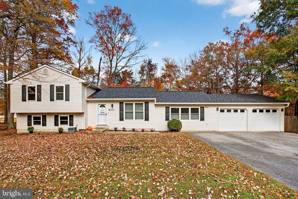 Photo of 12720 Bar Oak Drive, WALDORF, MD 20601 (MLS # MDCH2048978)