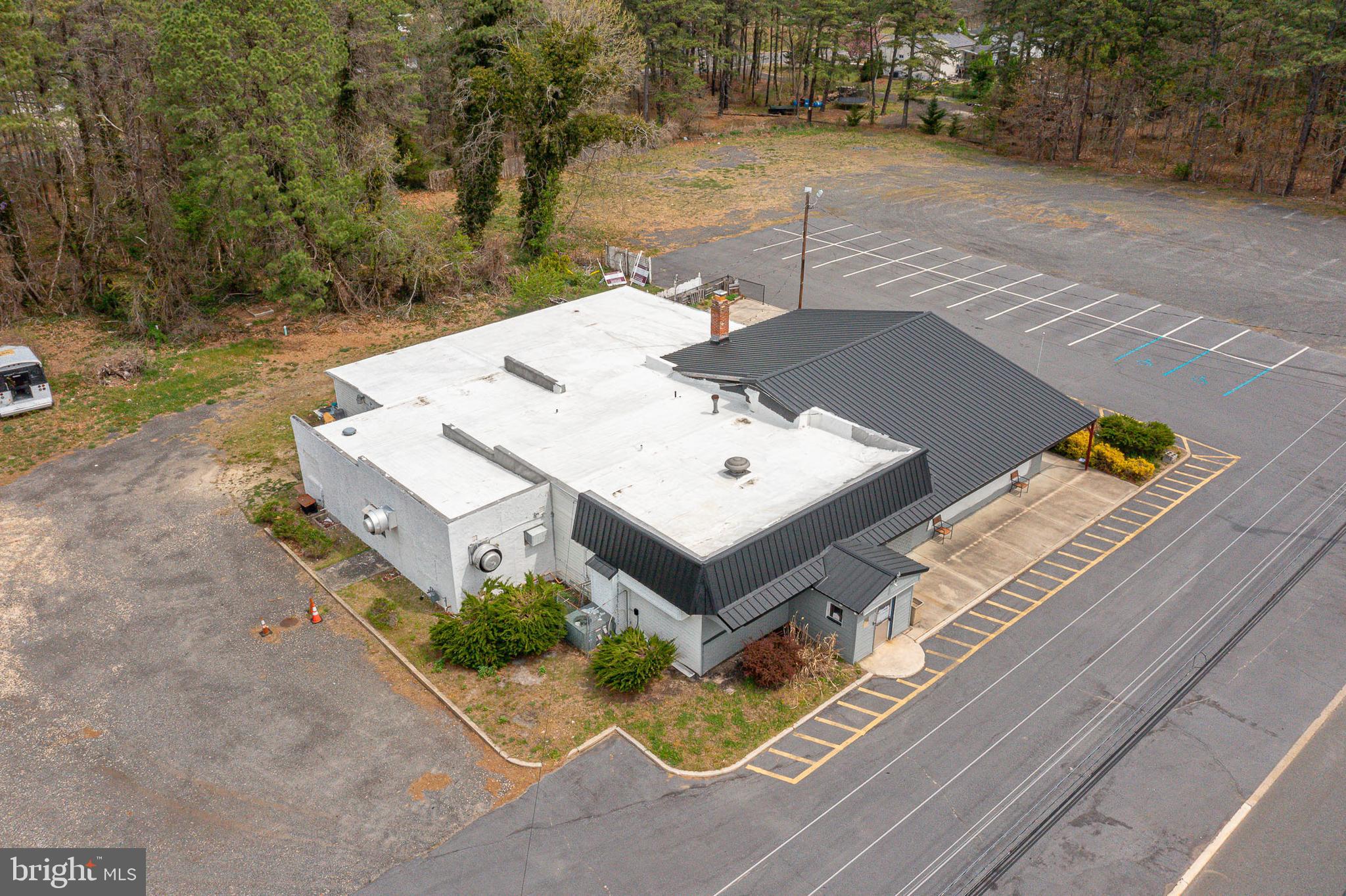 40 E BLACK HORSE PIKE